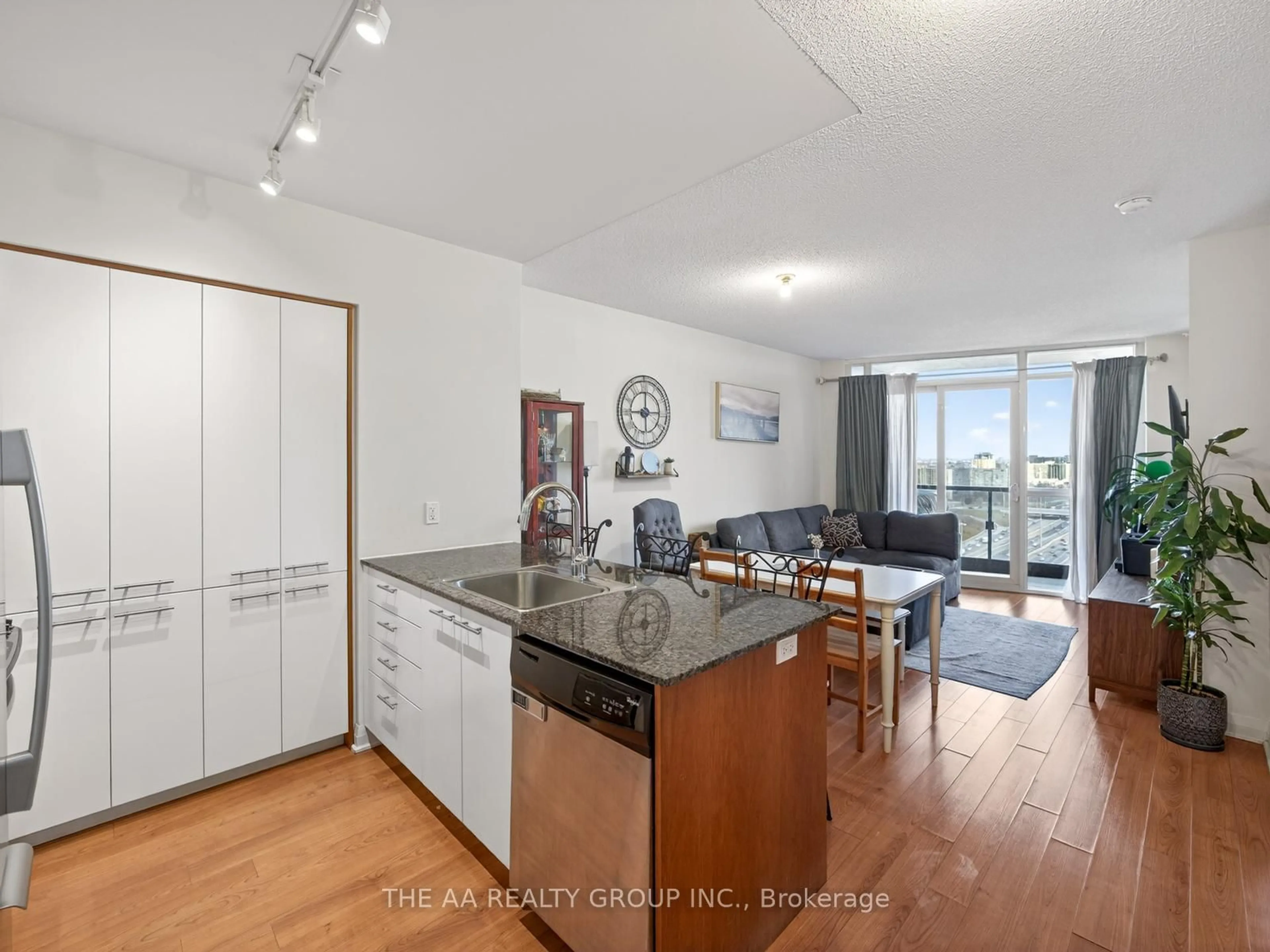 Open concept kitchen, unknown for 5 Valhalla Inn Rd #2111, Toronto Ontario M9B 0B1