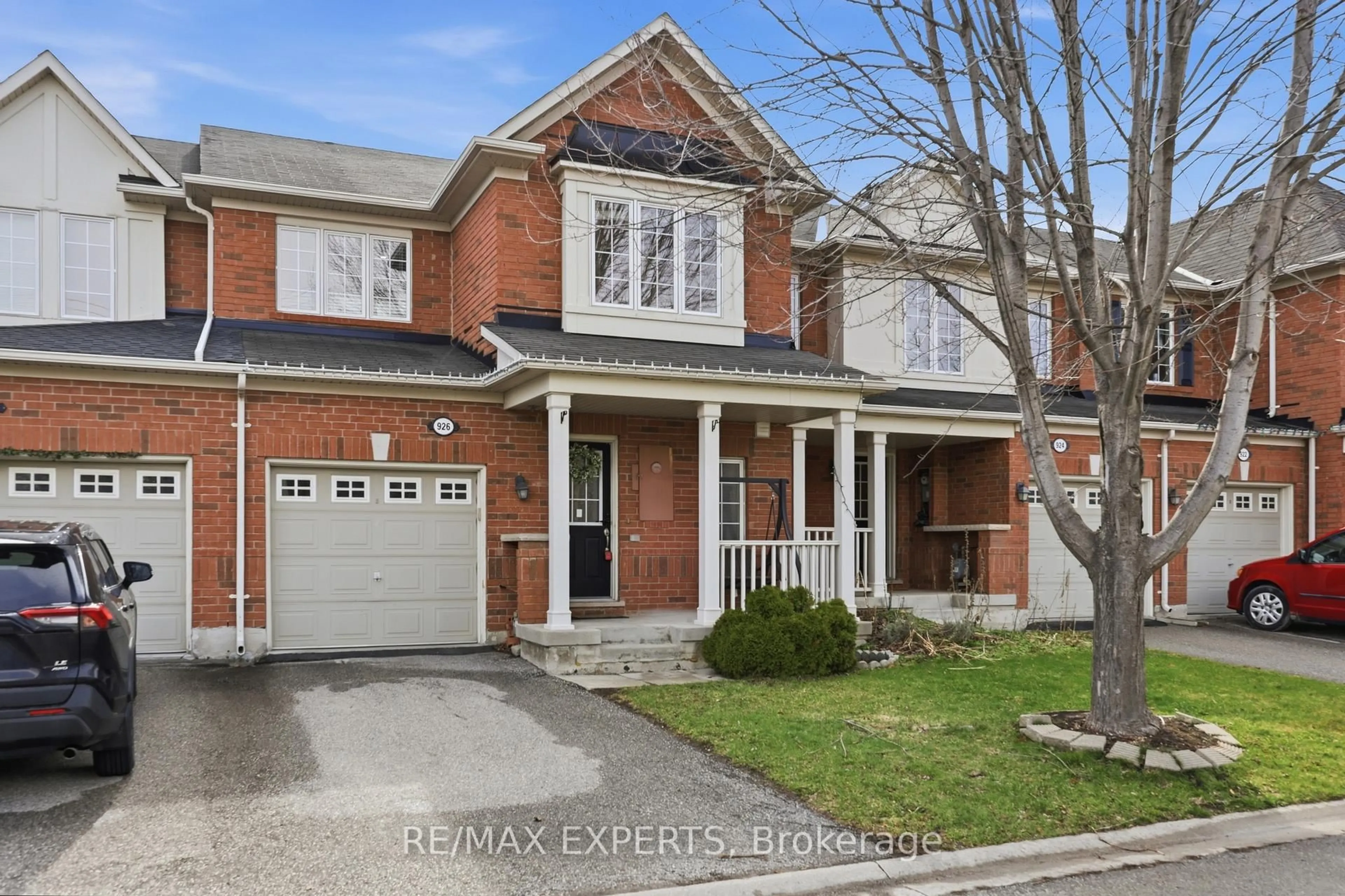 Home with brick exterior material, street for 926 Thompson Rd, Milton Ontario L9T 0L7