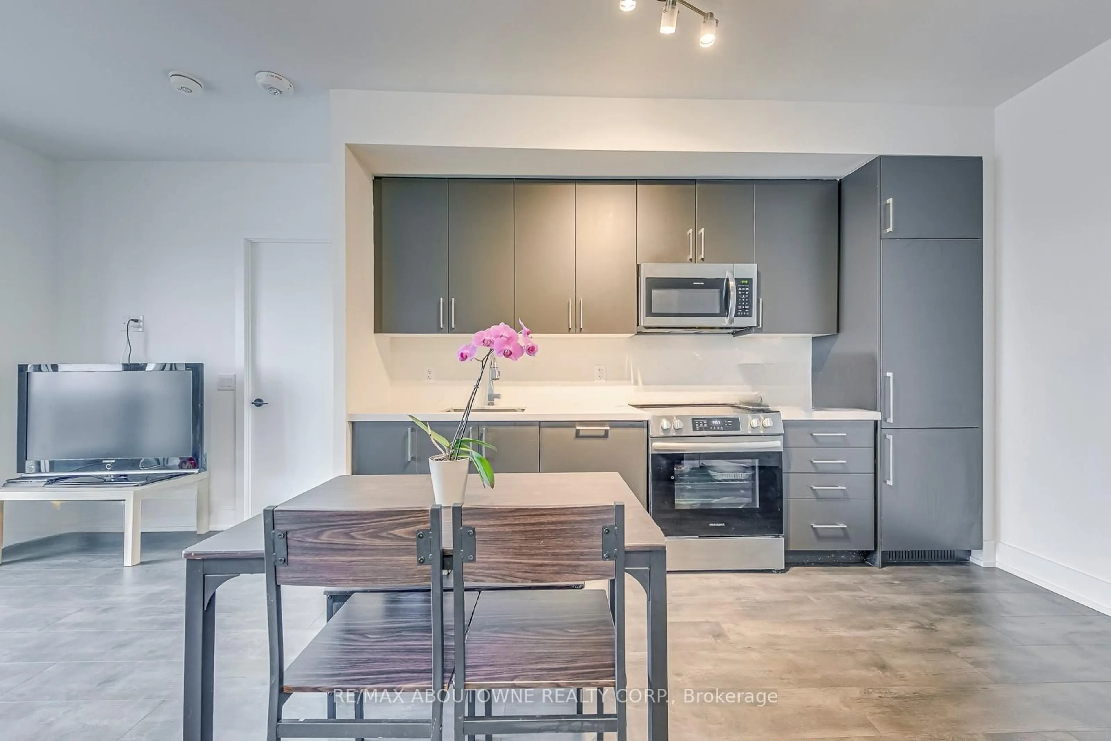Open concept kitchen, unknown for 2450 Old Bronte Rd #238, Oakville Ontario L6M 5P6