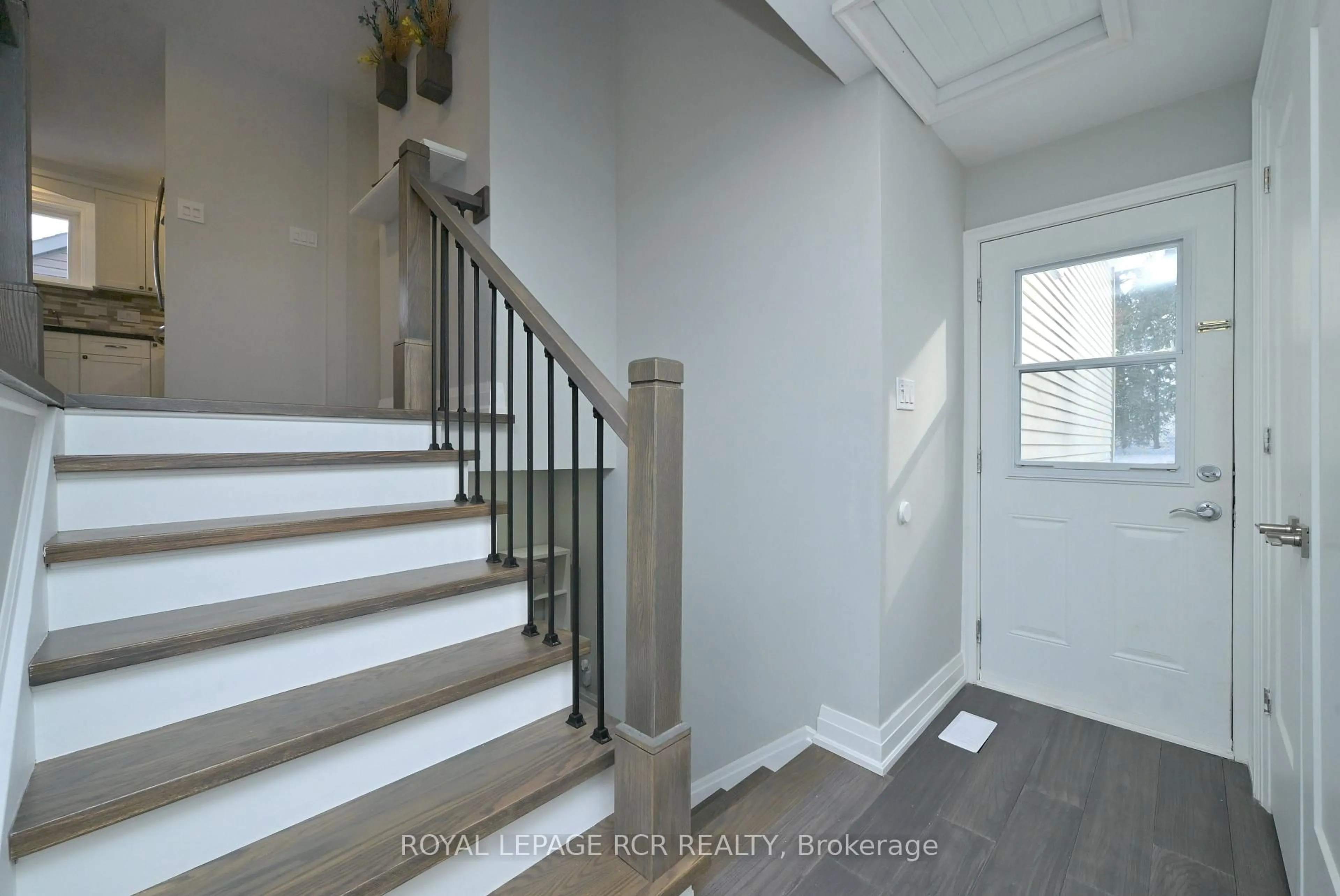 Unknown for 14 Goldgate Cres, Orangeville Ontario L9W 4B5