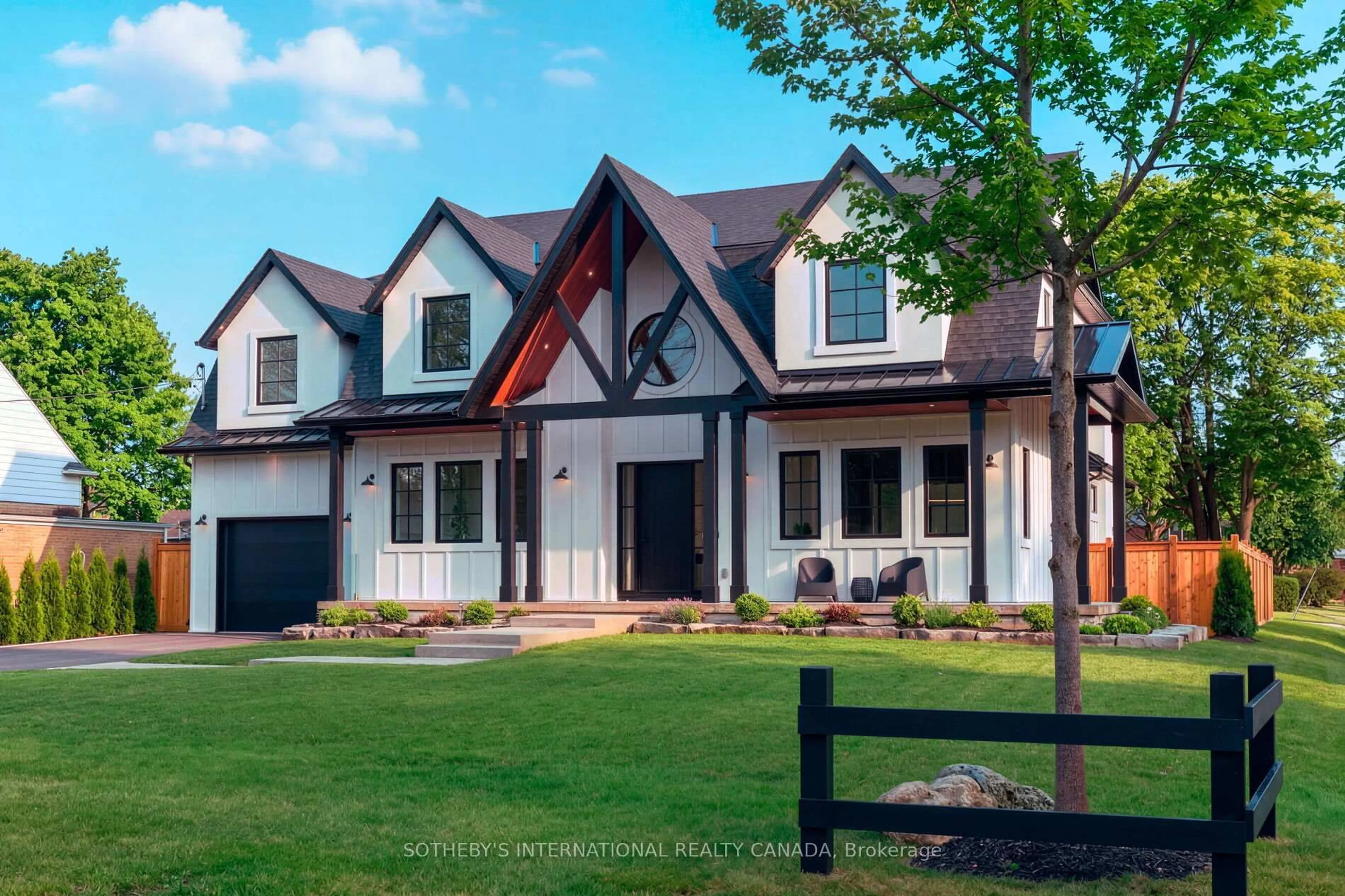 Home with vinyl exterior material, street for 118 Warwood Rd, Toronto Ontario M9B 5B7