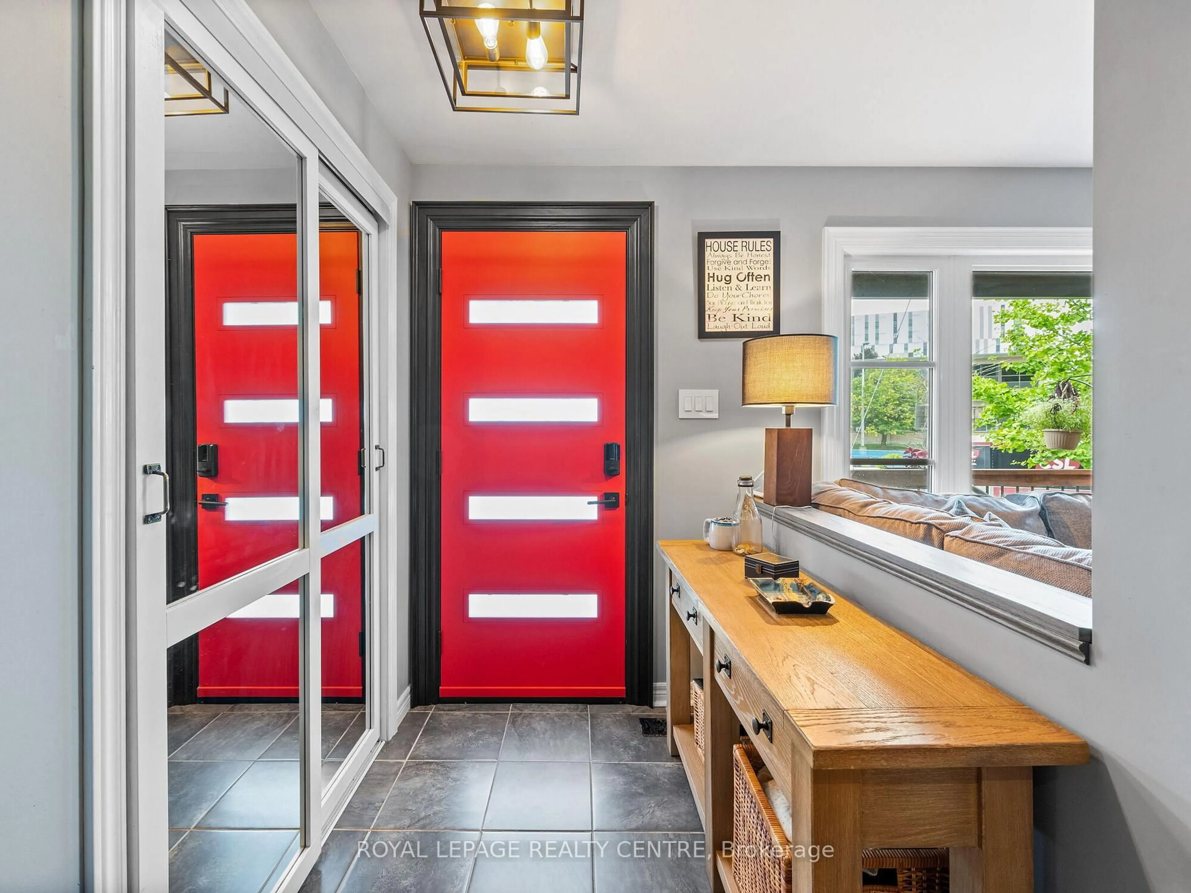 Indoor entryway for 102 Twenty Third St, Toronto Ontario M8V 3N2