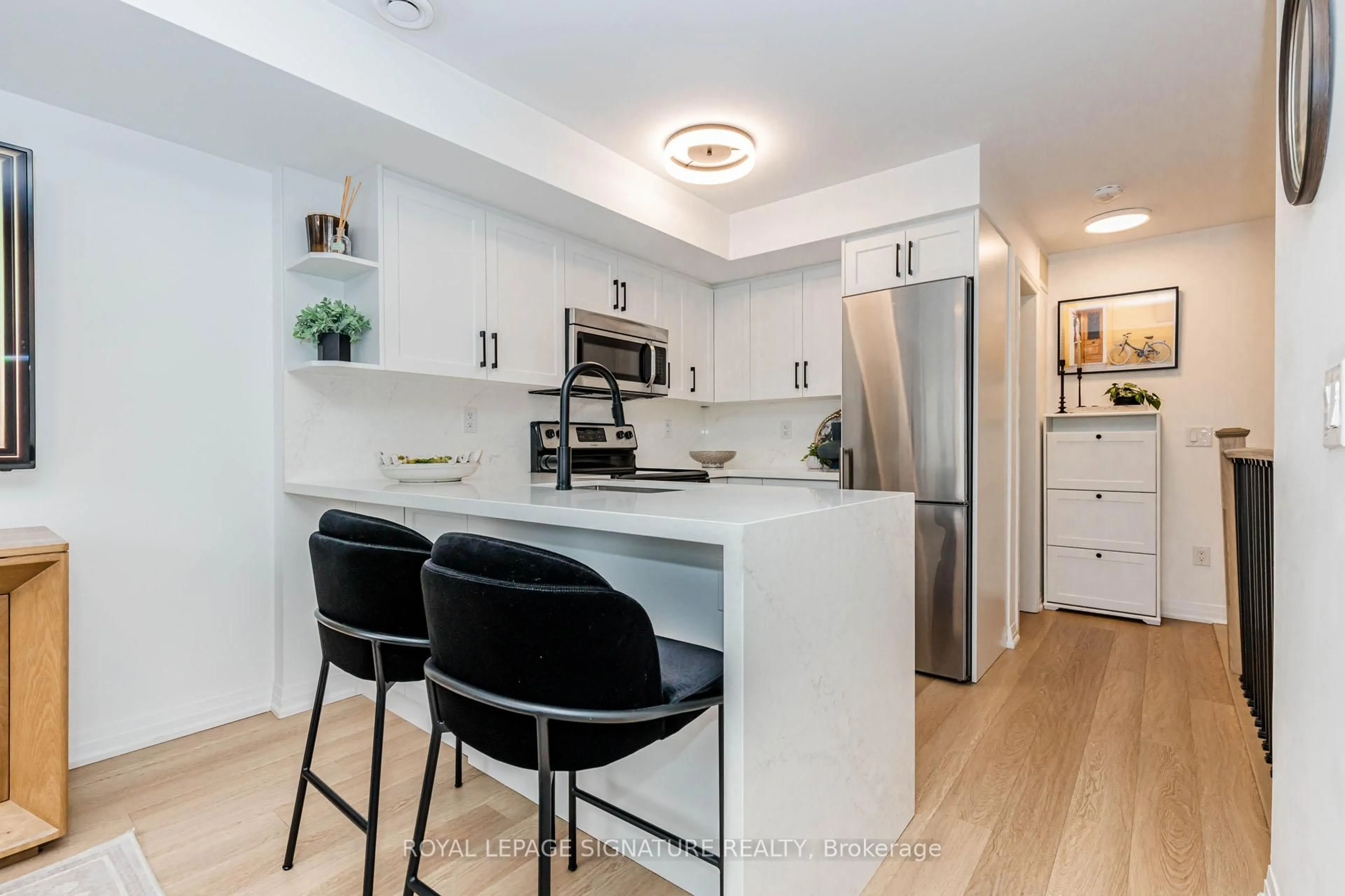 Open concept kitchen, unknown for 171 William Duncan Rd #3, Toronto Ontario M3K 0B8