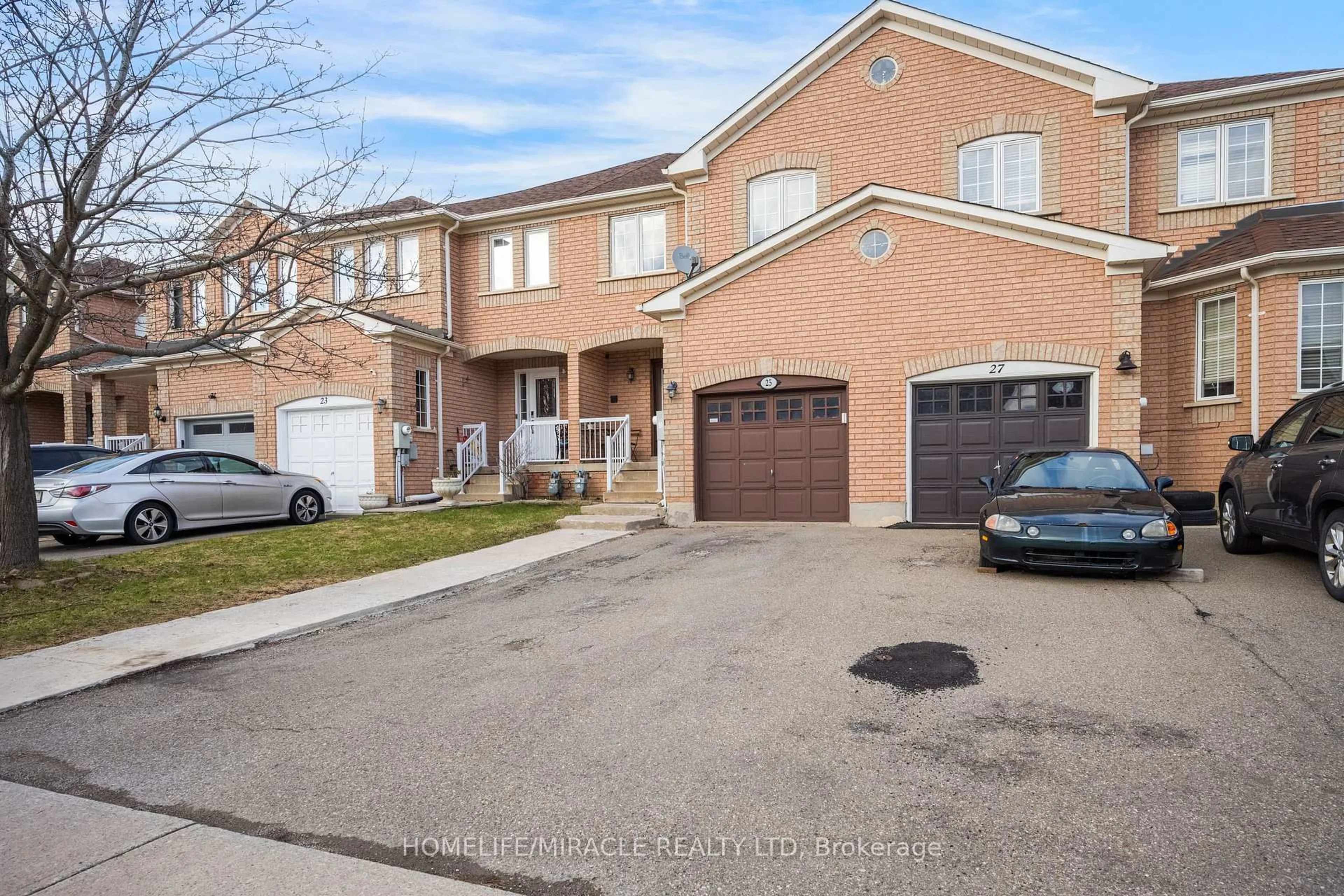 Unknown for 25 Tinsmith St, Brampton Ontario L7A 1N1