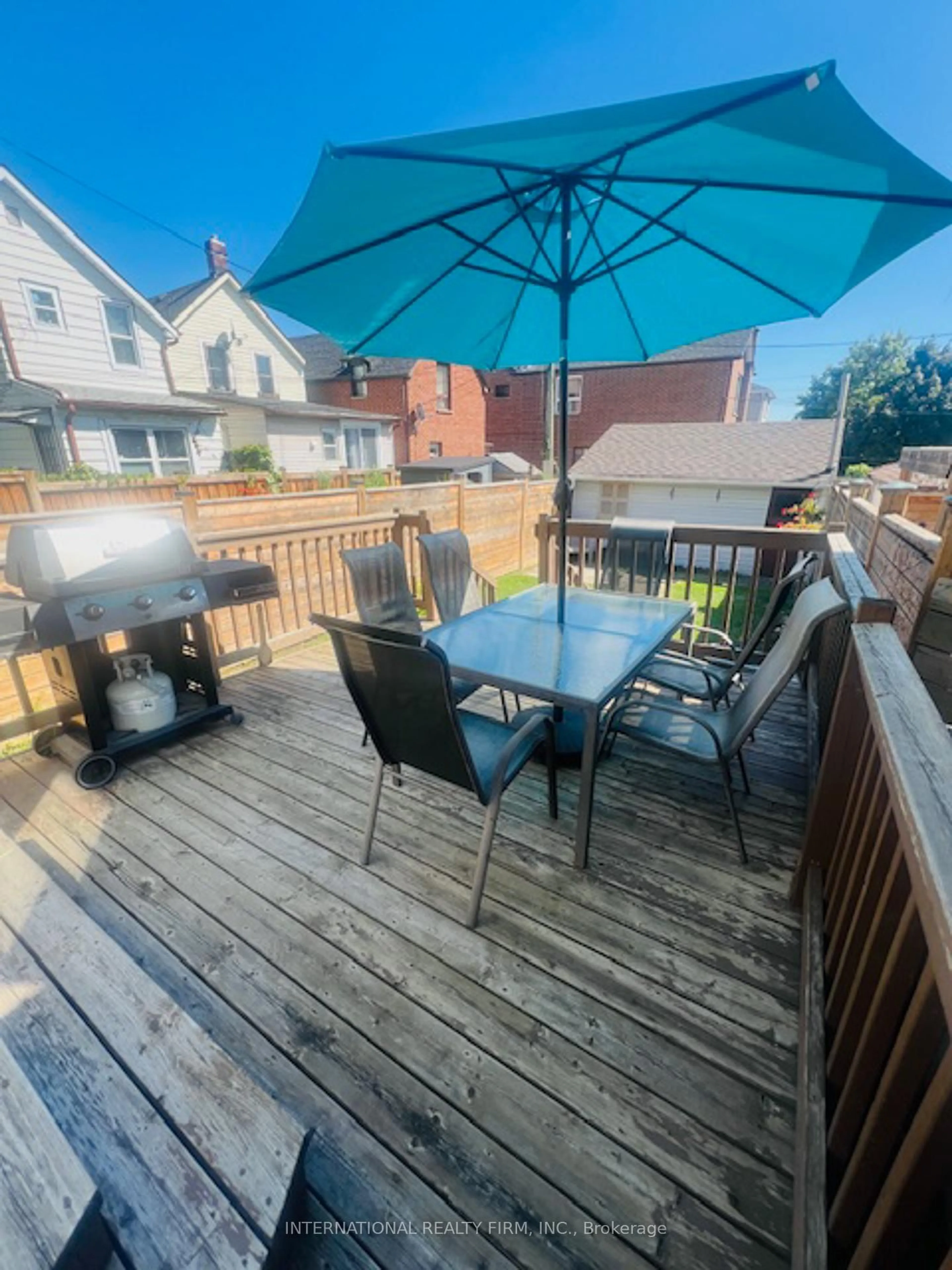 Patio, street for 25 Teignmouth Ave, Toronto Ontario M6E 1S6