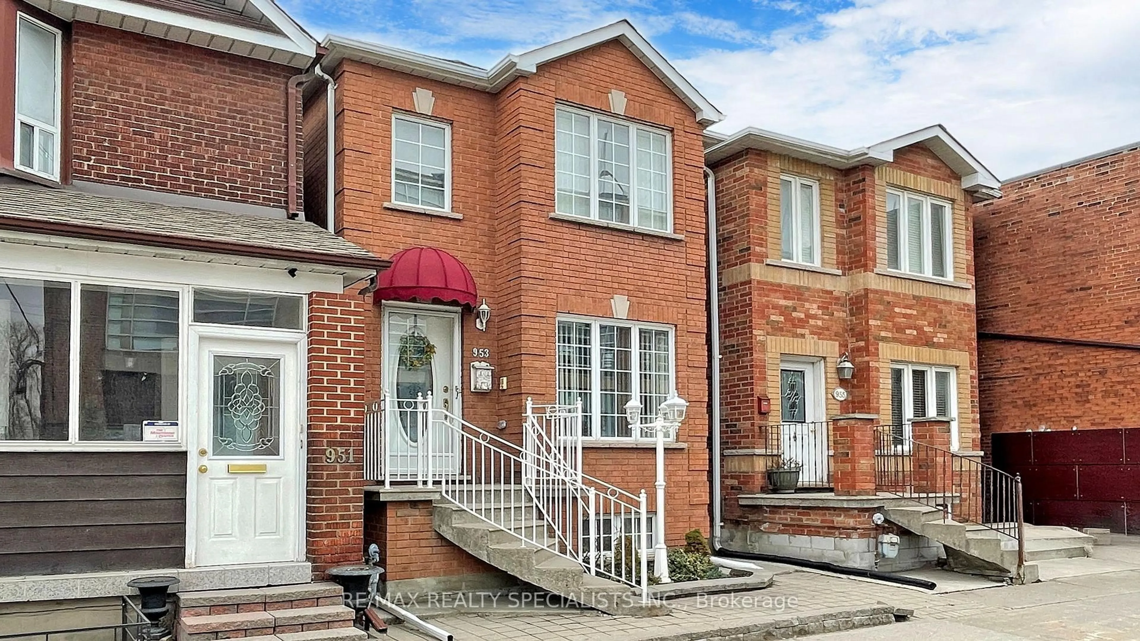 Home with brick exterior material, street for 953 Dupont St, Toronto Ontario M6H 1Z4