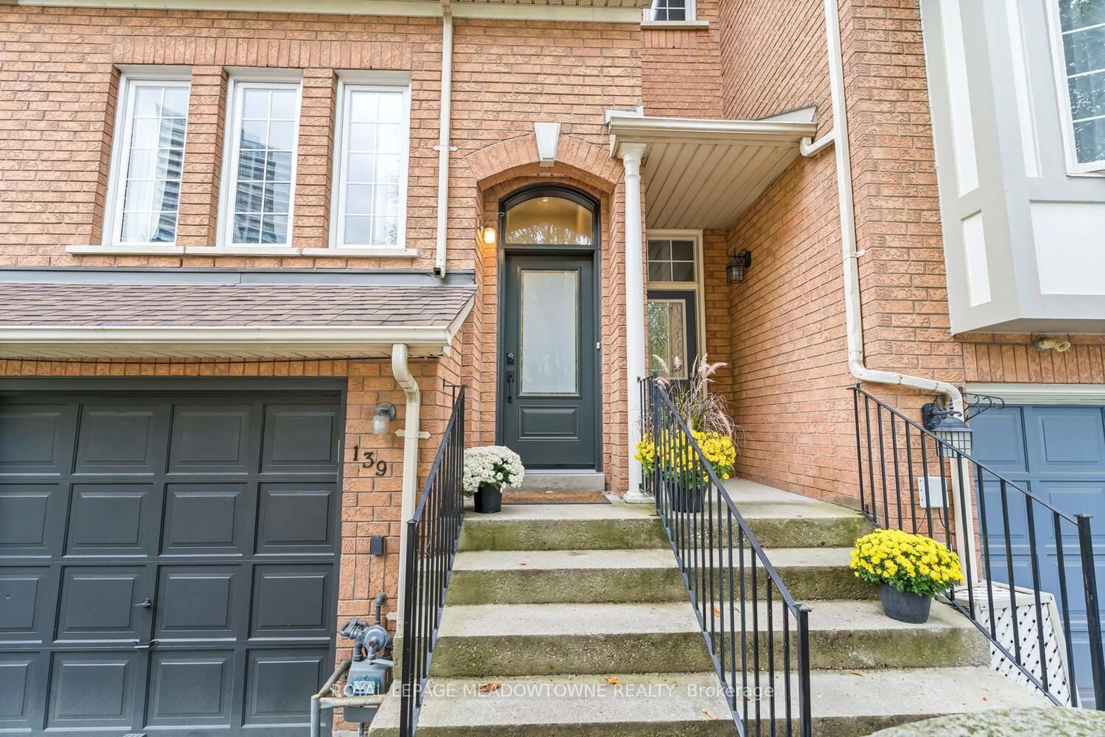 Home with brick exterior material, street for 139 Harbourview Cres, Toronto Ontario M8V 4A8
