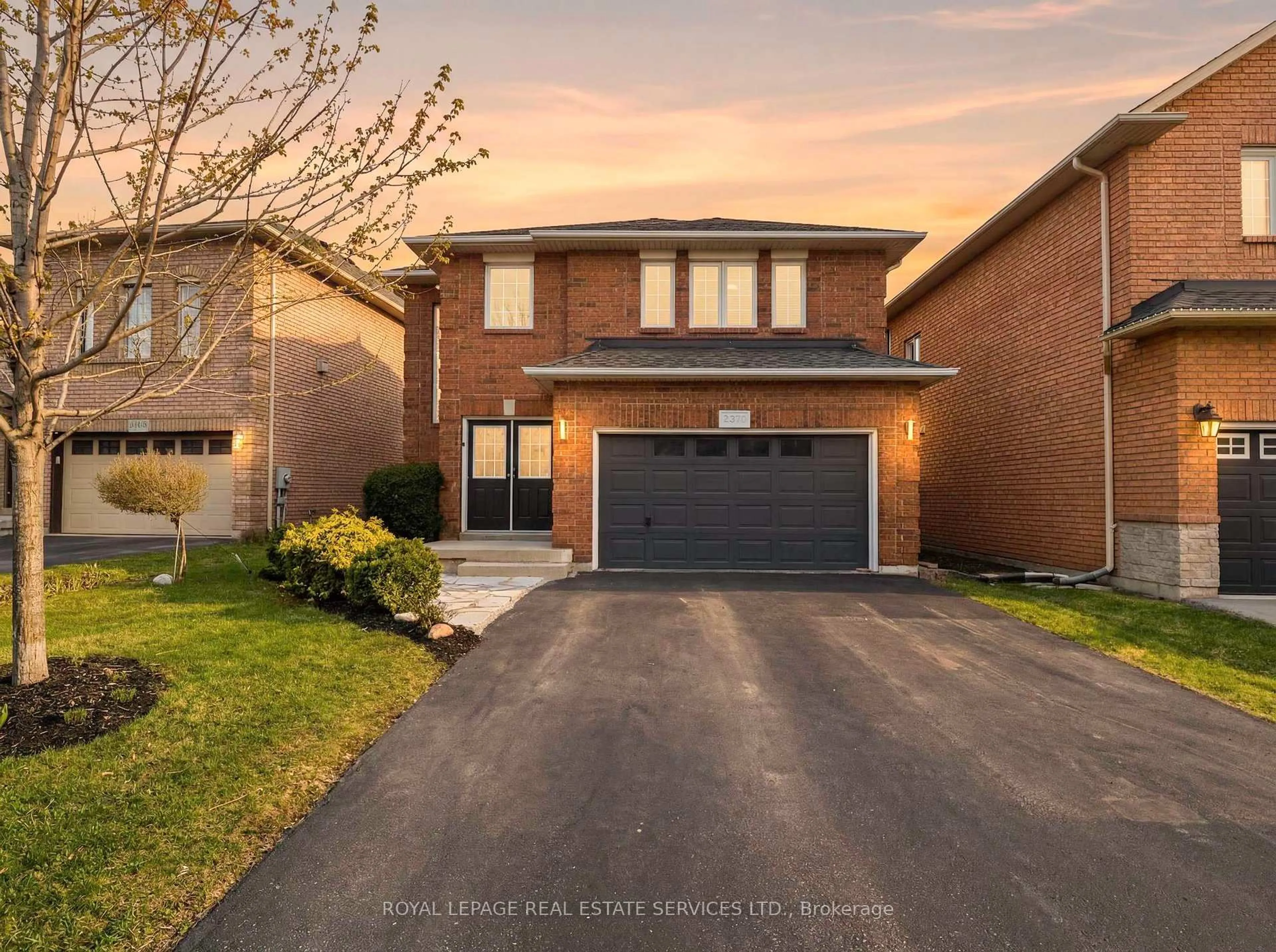 Home with brick exterior material, street for 2370 Stillmeadow Rd, Oakville Ontario L6M 4C8