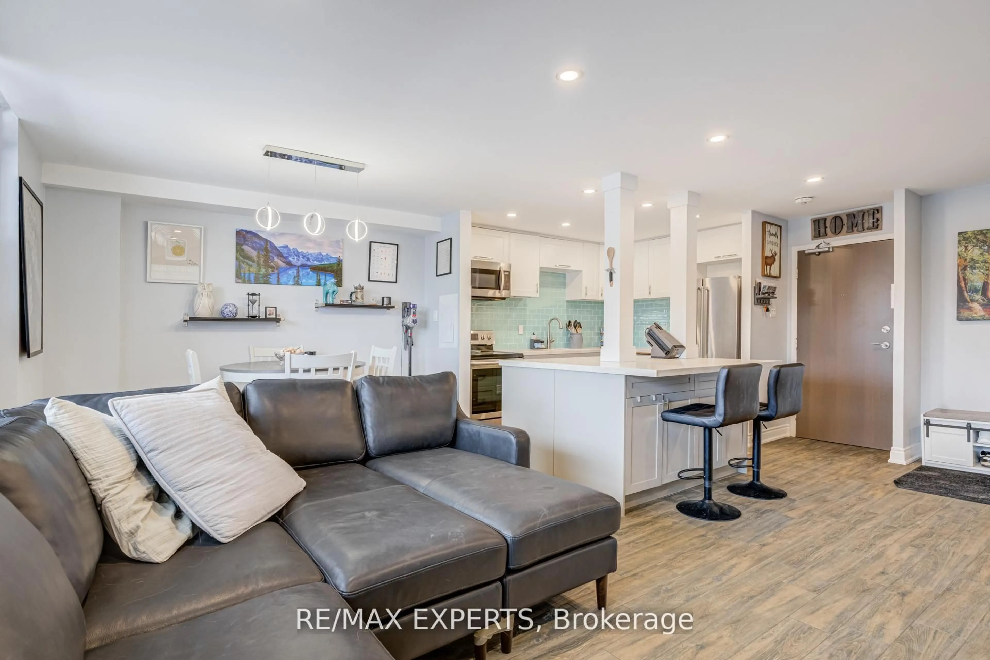 Open concept kitchen, unknown for 3390 Weston Rd #406, Toronto Ontario M9M 2X3