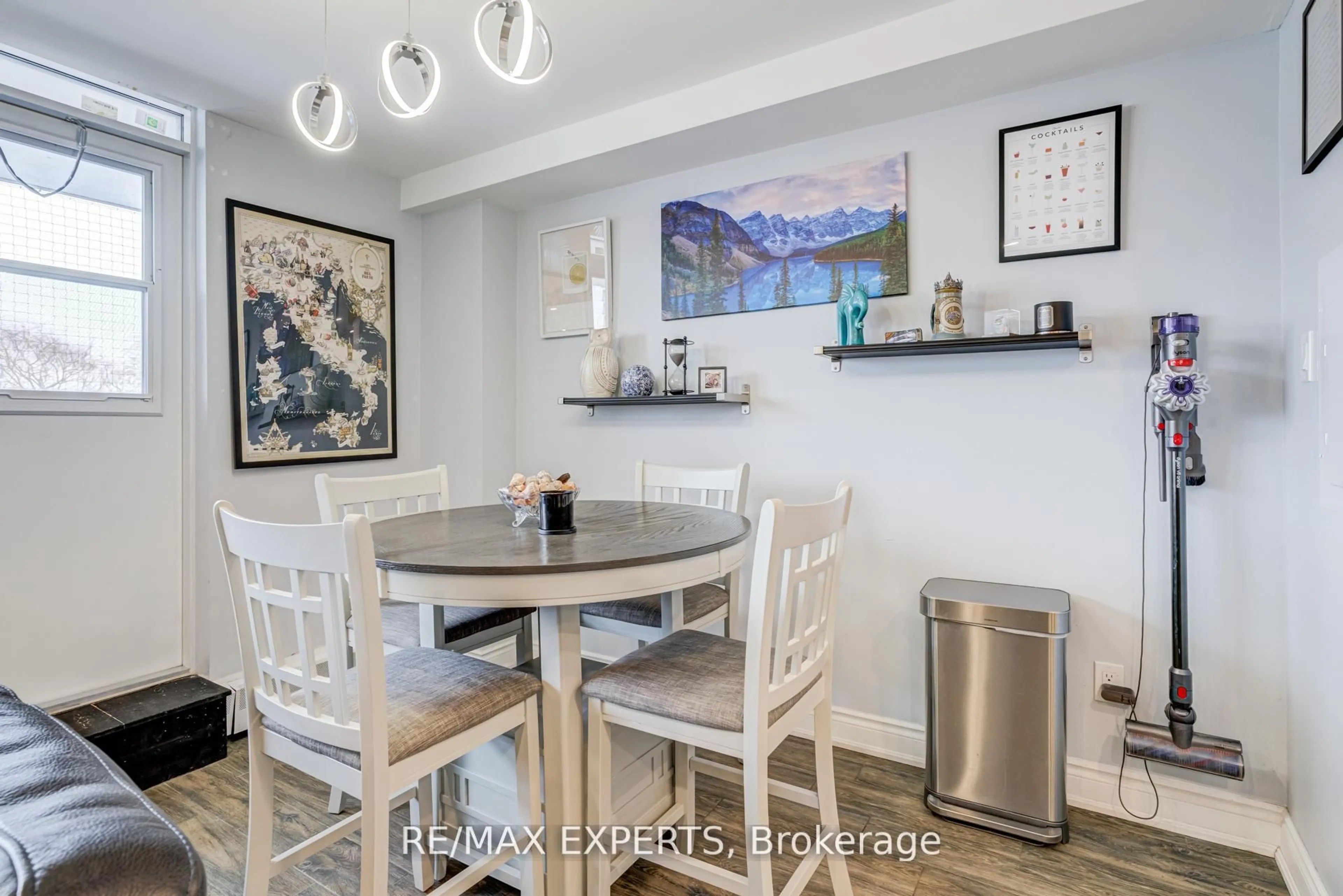 Unknown for 3390 Weston Rd #406, Toronto Ontario M9M 2X3