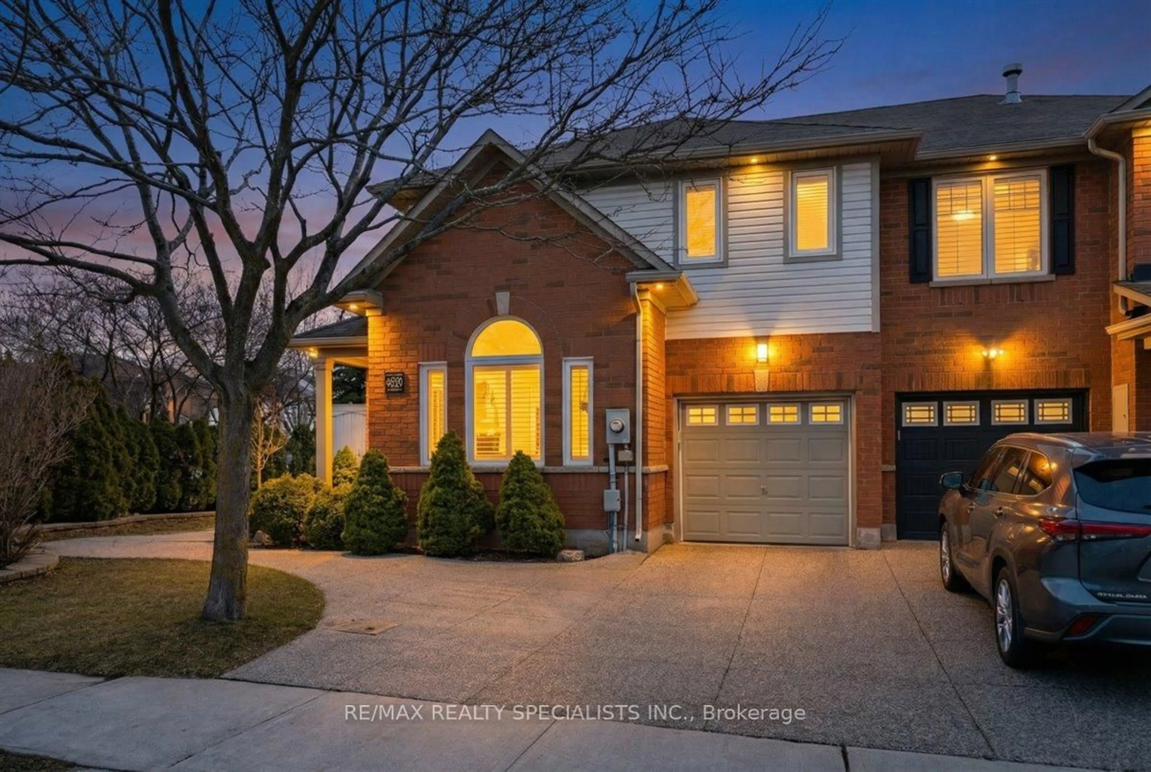 Home with brick exterior material, street for 3050 Highvalley Rd, Oakville Ontario L6M 5H4