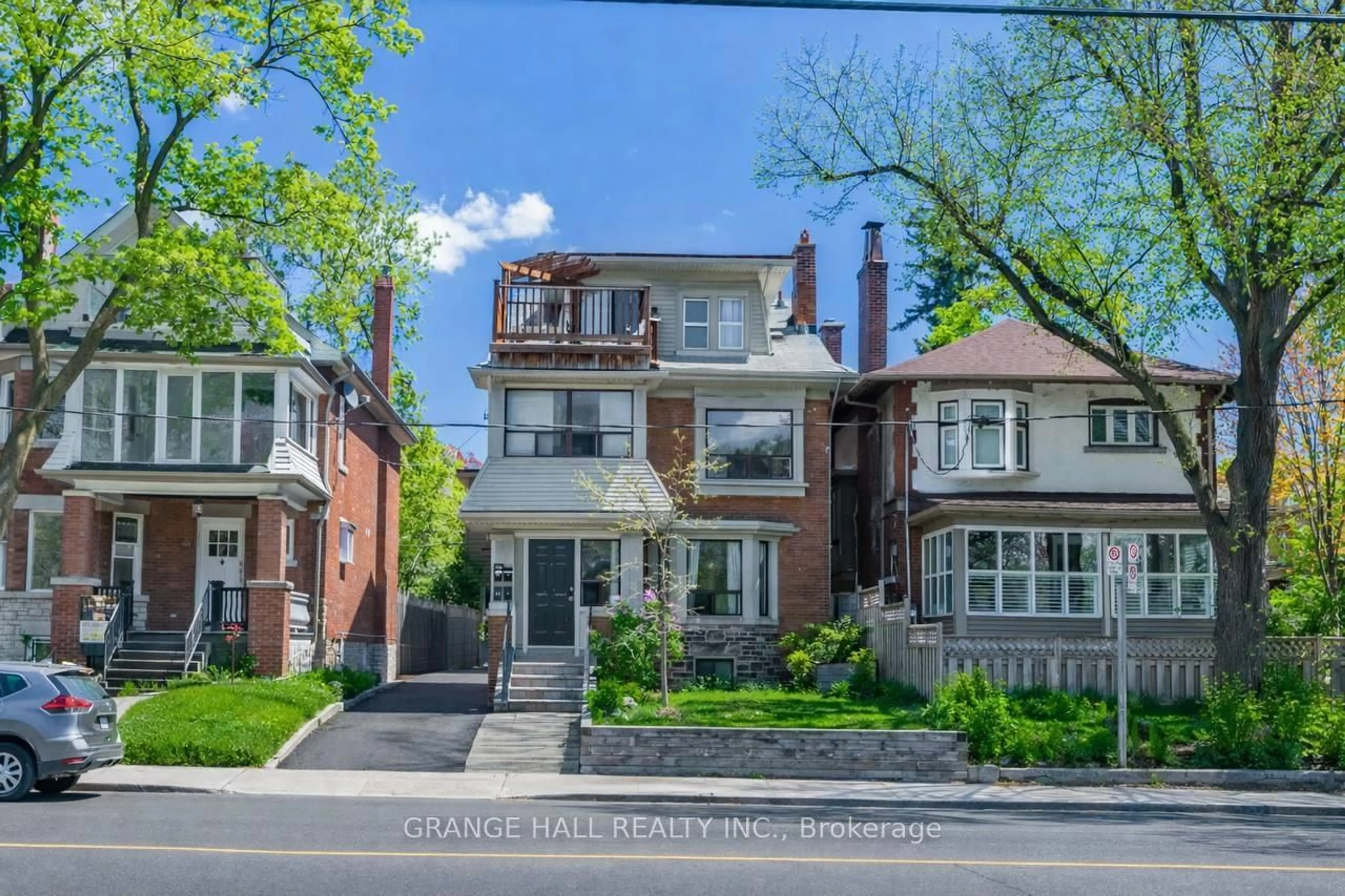 Home with brick exterior material, street for 189 Parkside Dr, Toronto Ontario M6R 2Z1