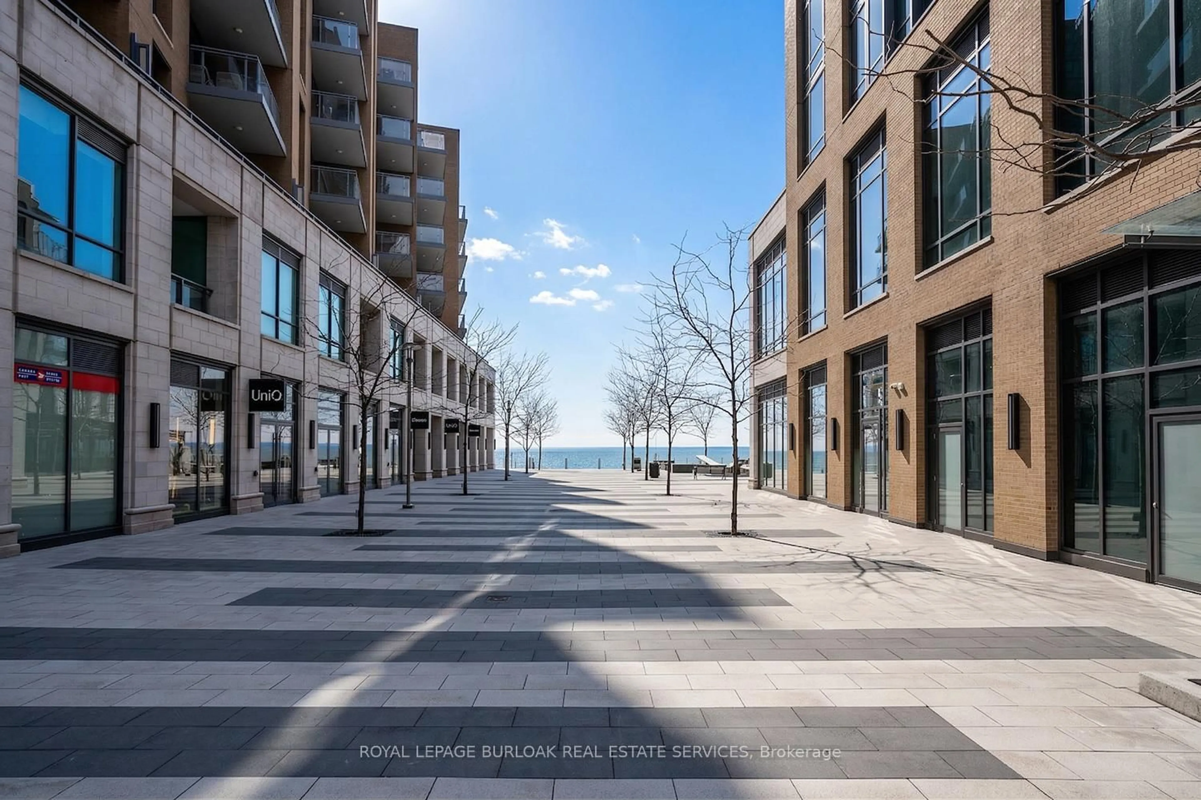 Patio, street for 2060 Lakeshore Rd #608, Burlington Ontario L7R 0G2