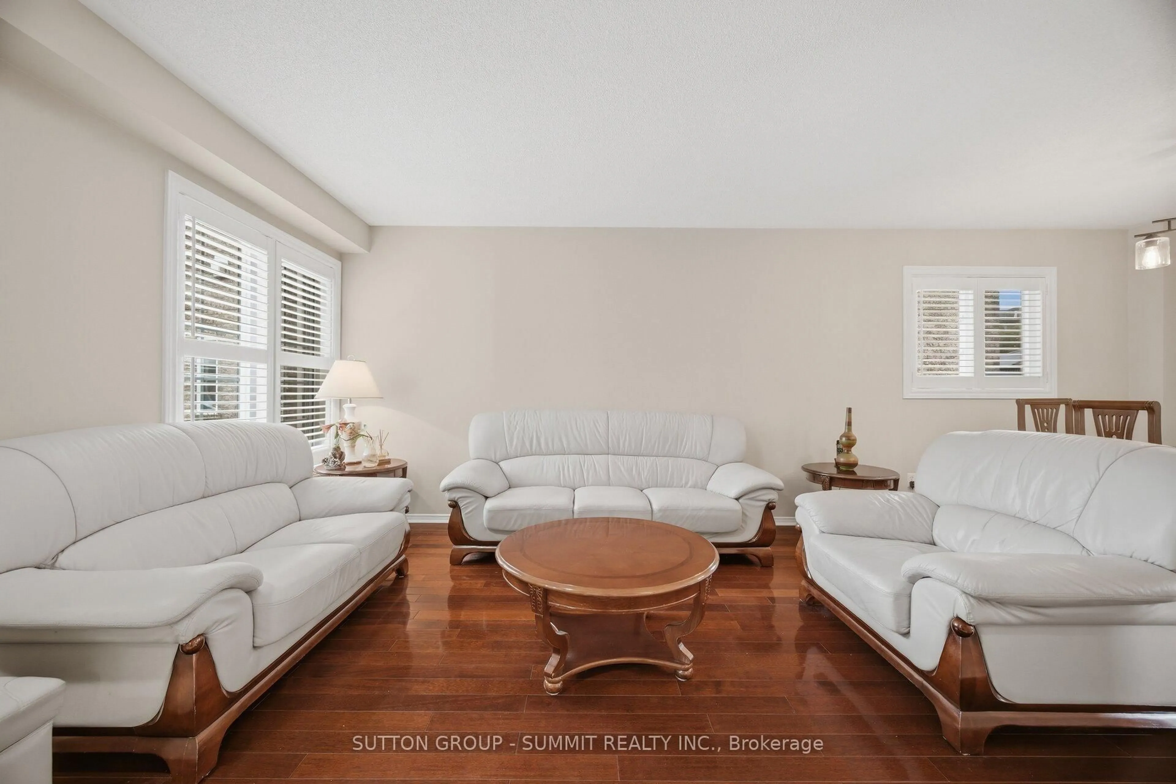 Living room with furniture, unknown for 5387 FLATFORD Rd, Mississauga Ontario L5V 1Y6