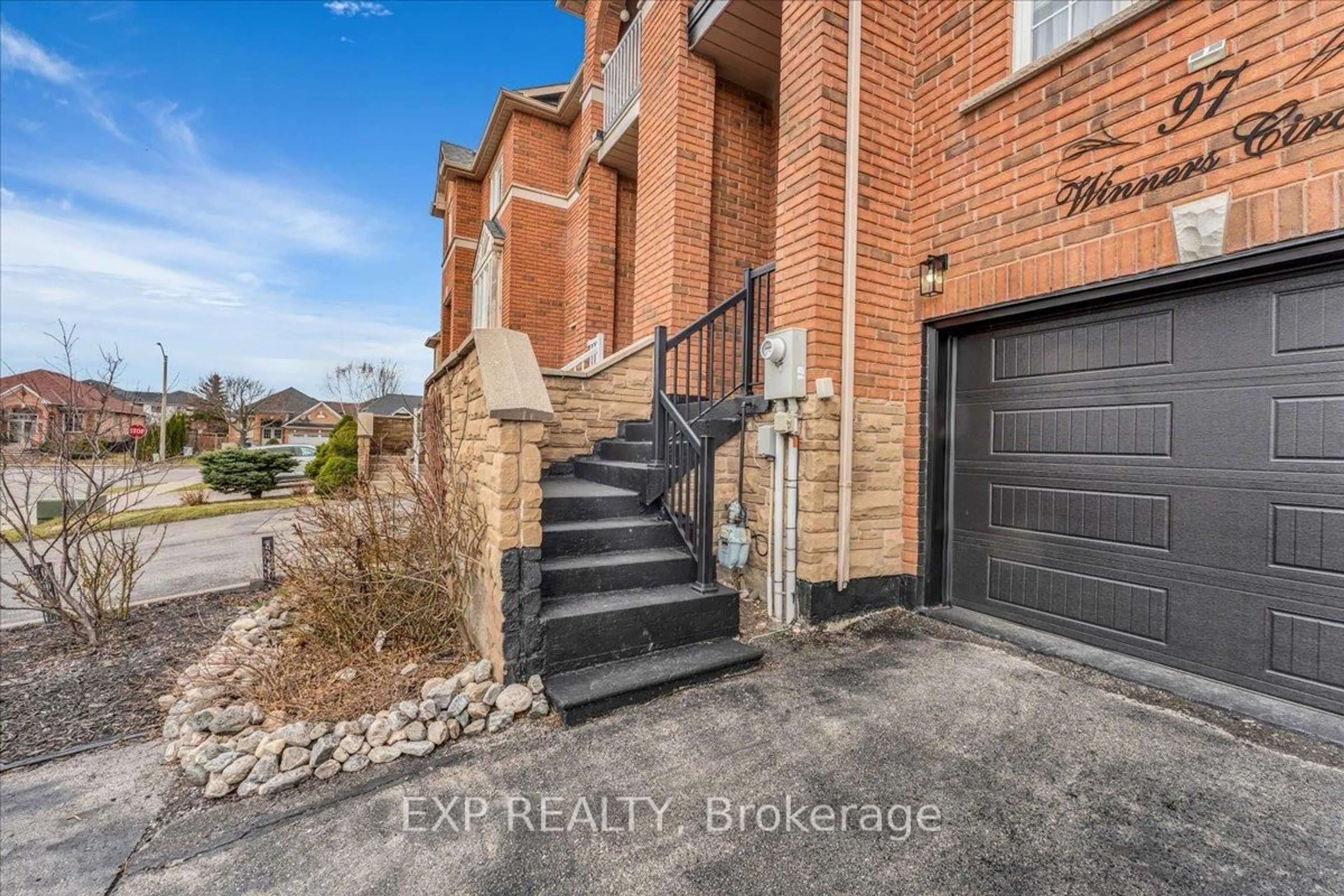 Indoor entryway for 97 Winners Circ, Brampton Ontario L7A 1M2