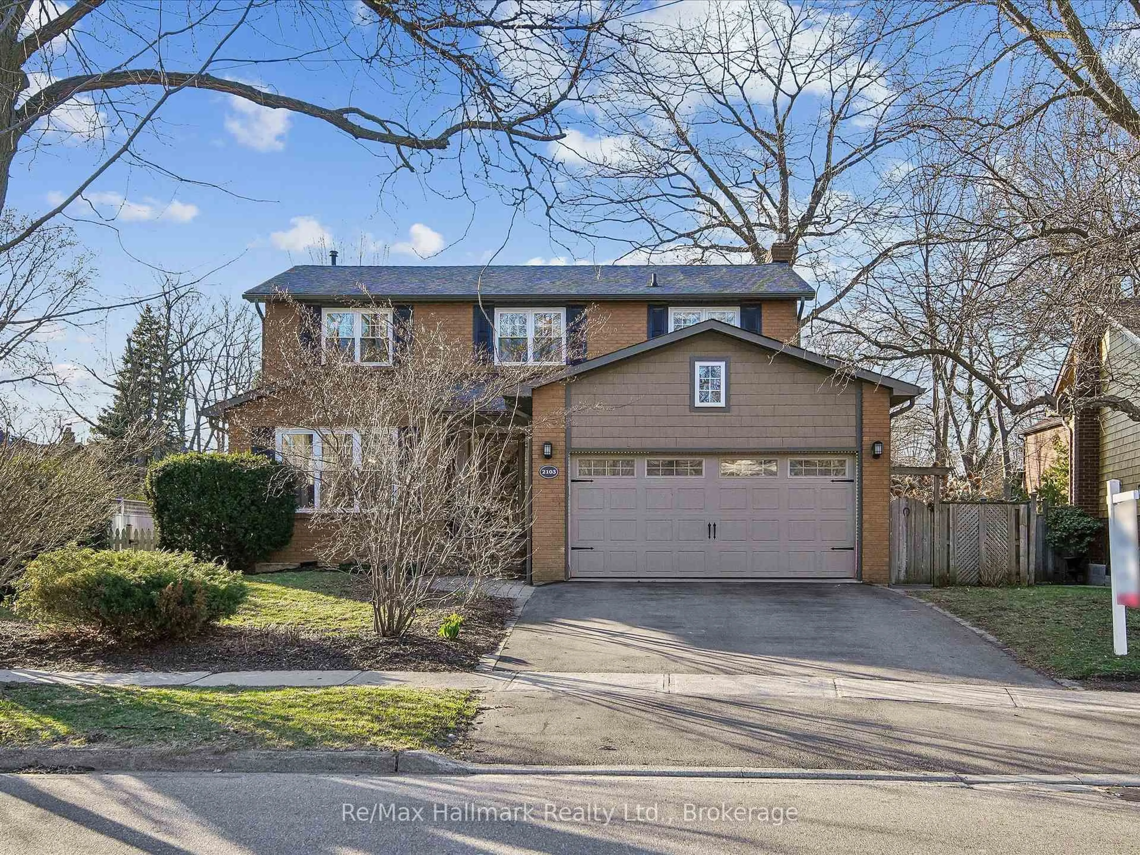 Home with brick exterior material, street for 2103 Constance Dr, Oakville Ontario L6J 5V1