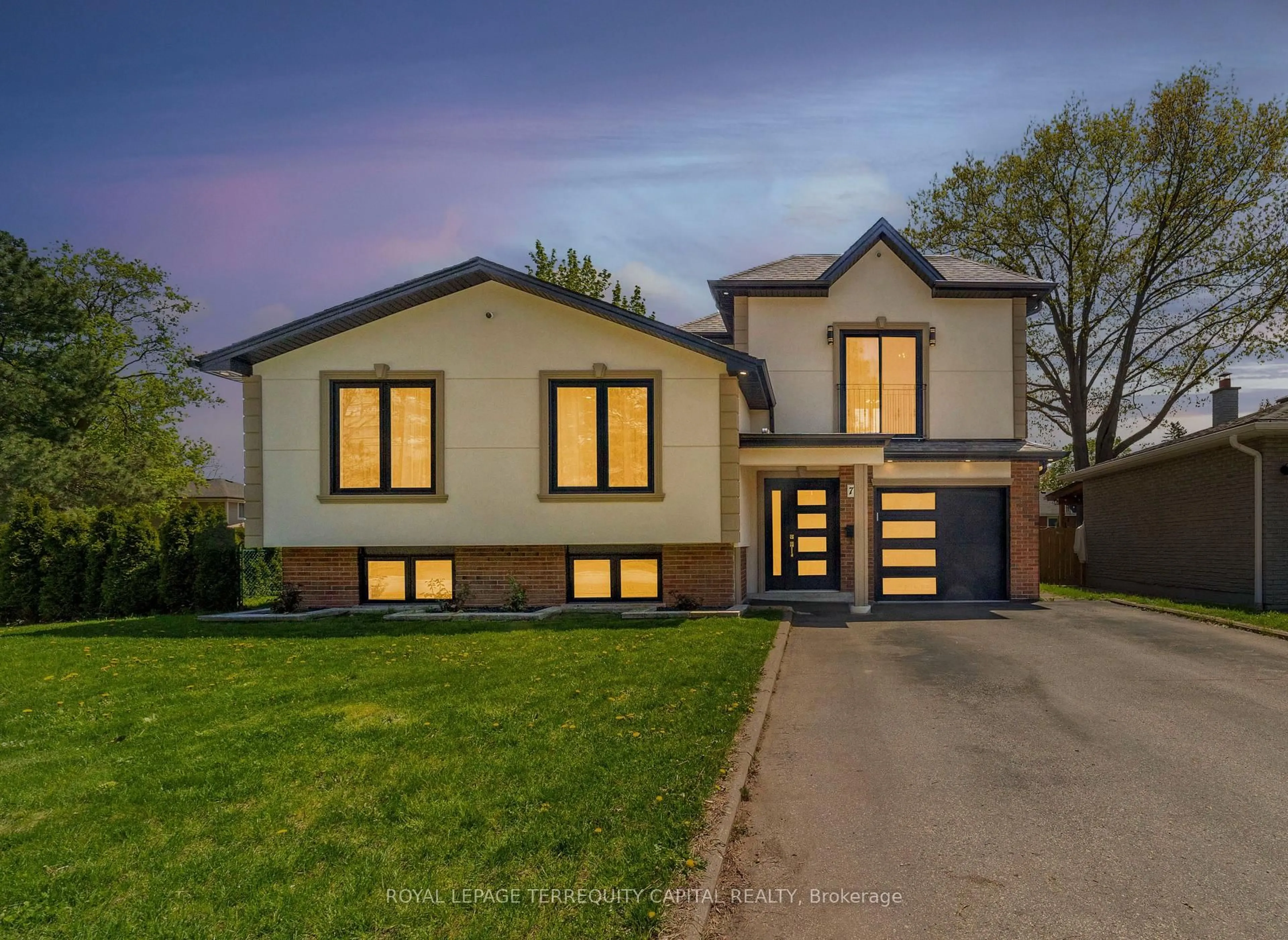 Home with brick exterior material, street for 730 Hyde Rd, Burlington Ontario L7S 1S7