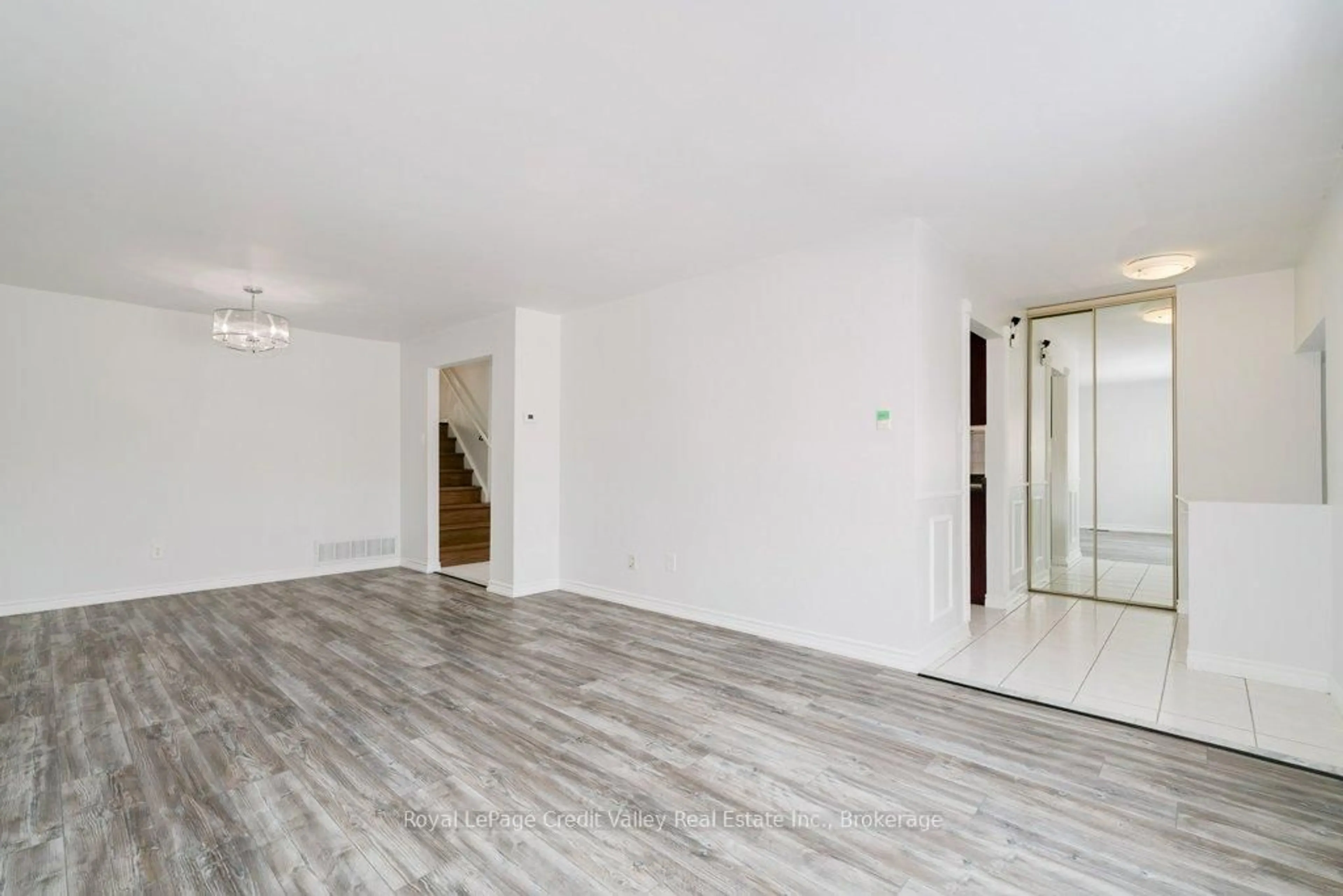 A pic of a room for 376 Hansen Rd, Brampton Ontario L6V 3P7