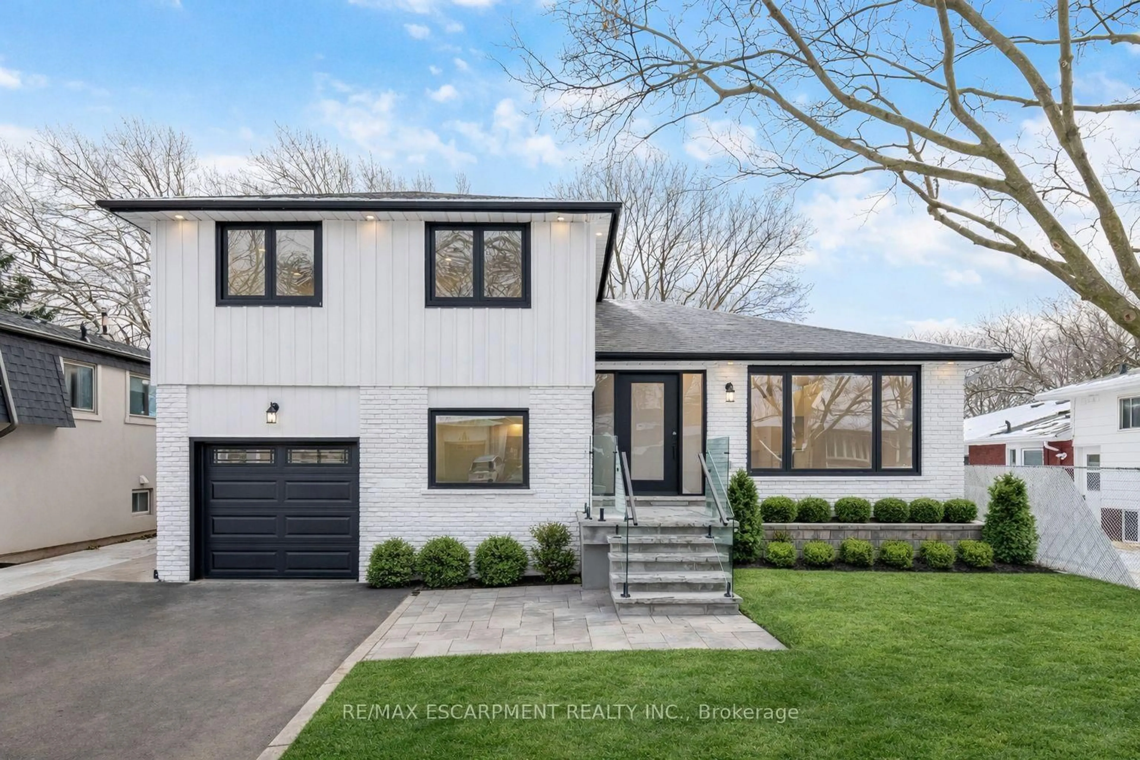 Home with brick exterior material, street for 2276 Wyandotte Dr, Oakville Ontario L6L 2T5