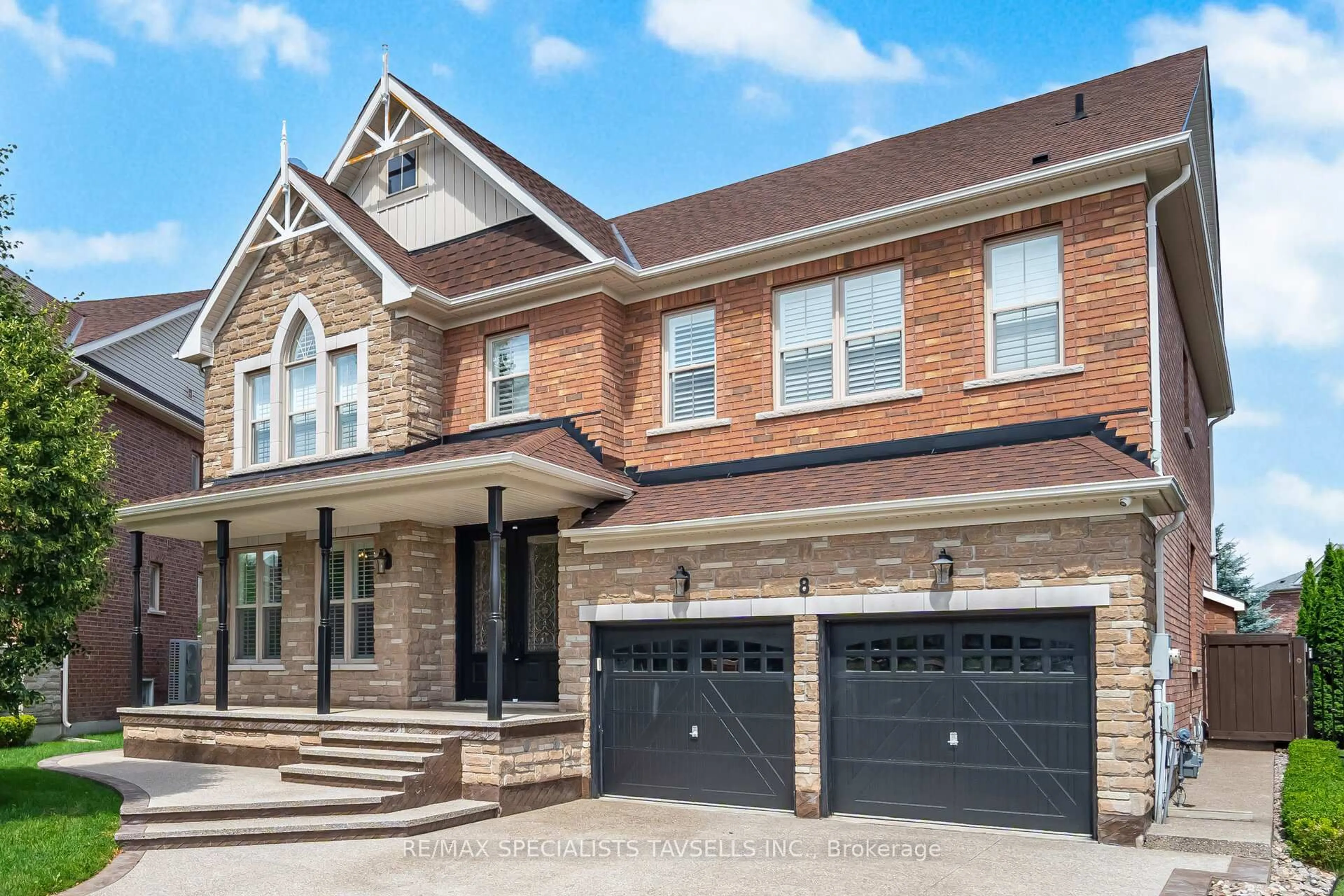 Home with brick exterior material, street for 8 Mccandless Crt, Caledon Ontario L7C 3R7