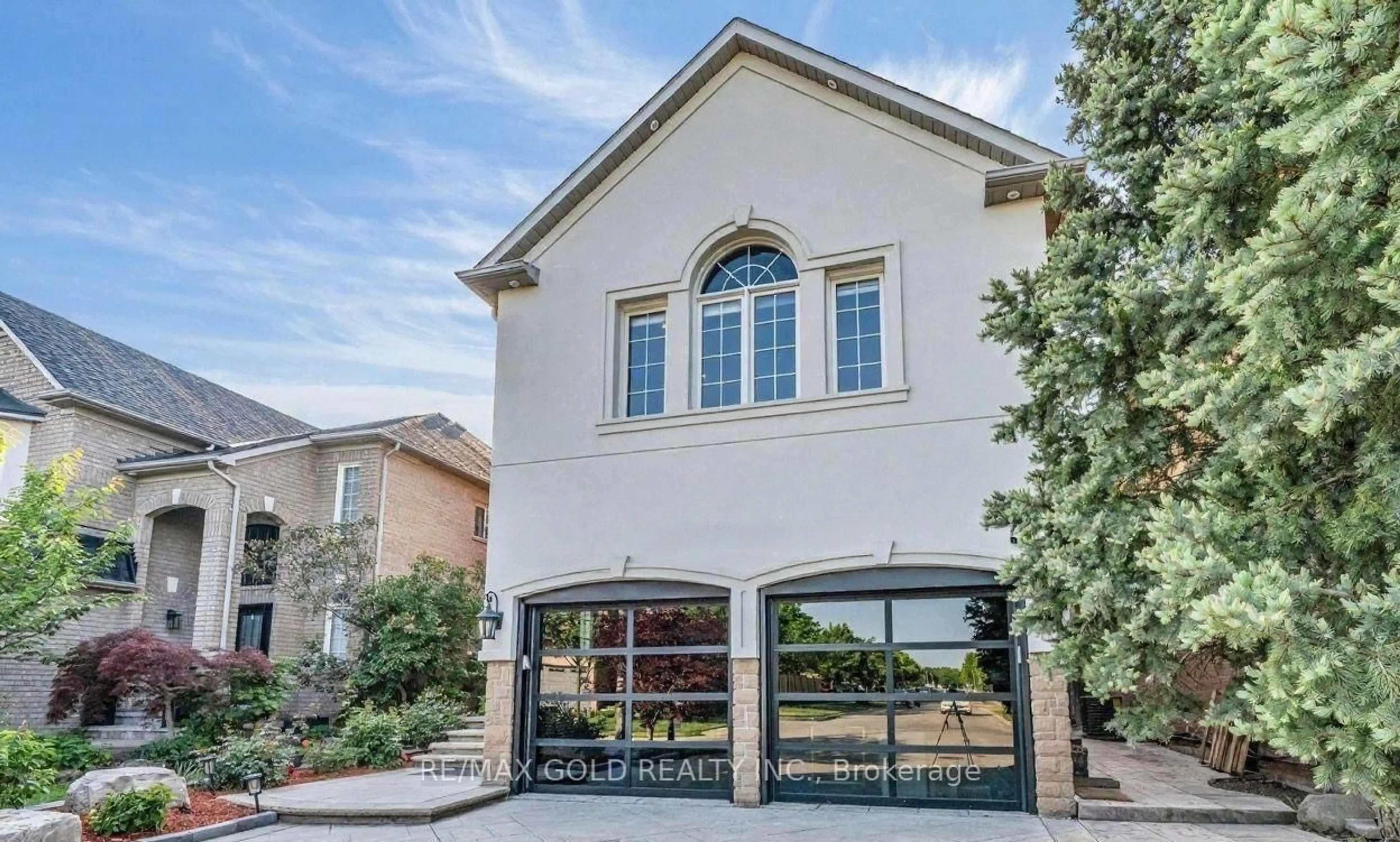 Home with brick exterior material, street for 2293 Woodcrest Dr, Oakville Ontario L6M 4C5