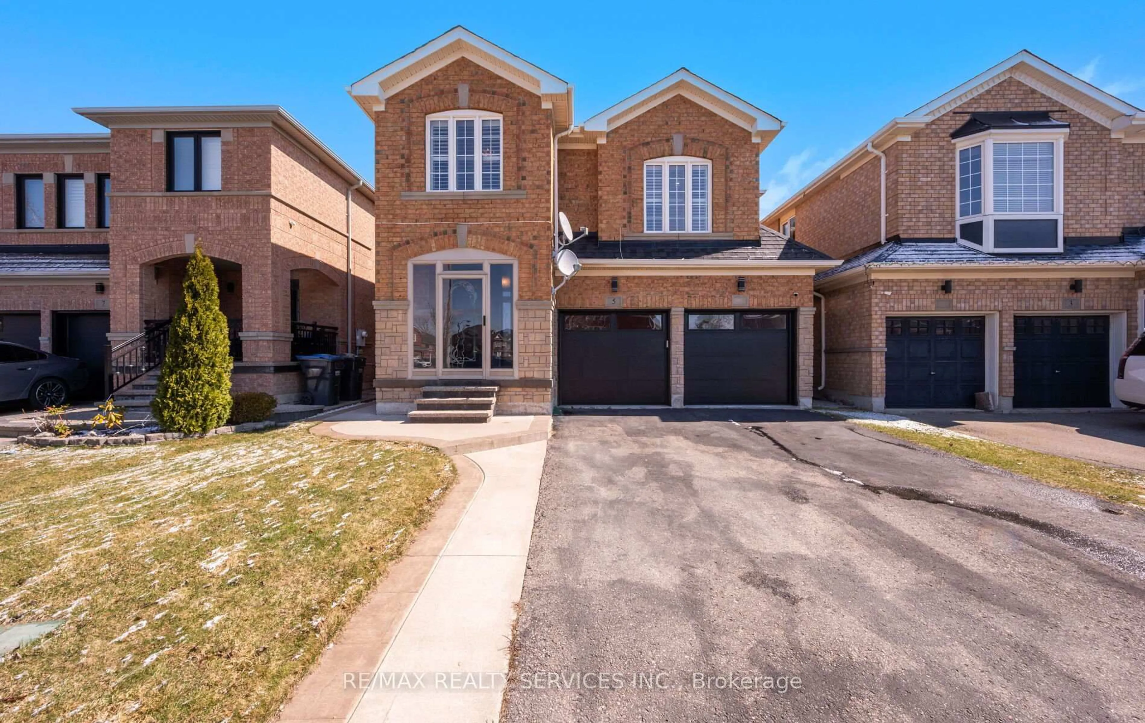 Home with brick exterior material, street for 5 Thornbush Blvd, Brampton Ontario L7A 3X9