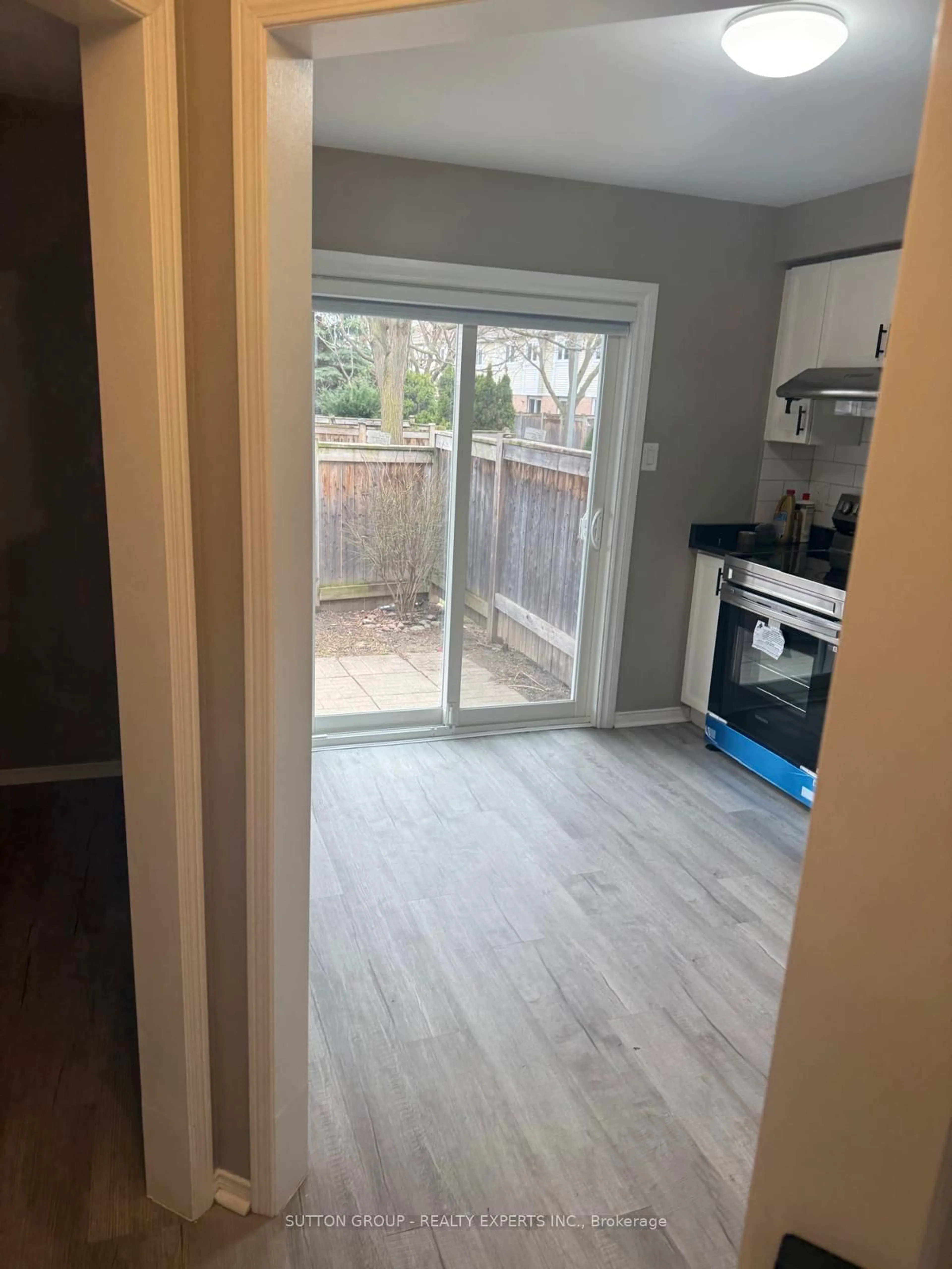 A pic of a room for 63 Wickstead Crt, Brampton Ontario L6R 1N8