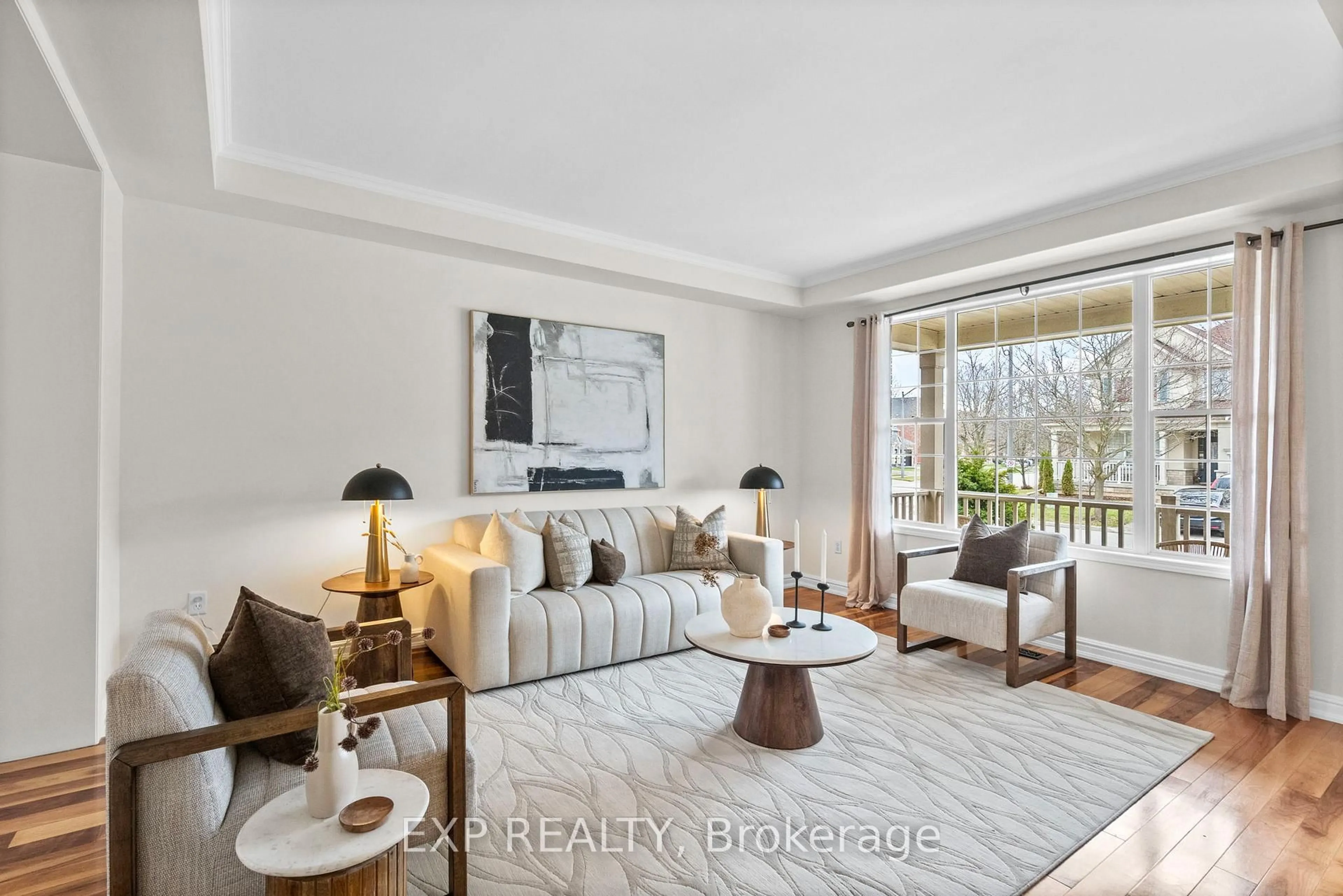 Living room with furniture, unknown for 106 Arborglen Dr, Halton Hills Ontario L7G 6L4