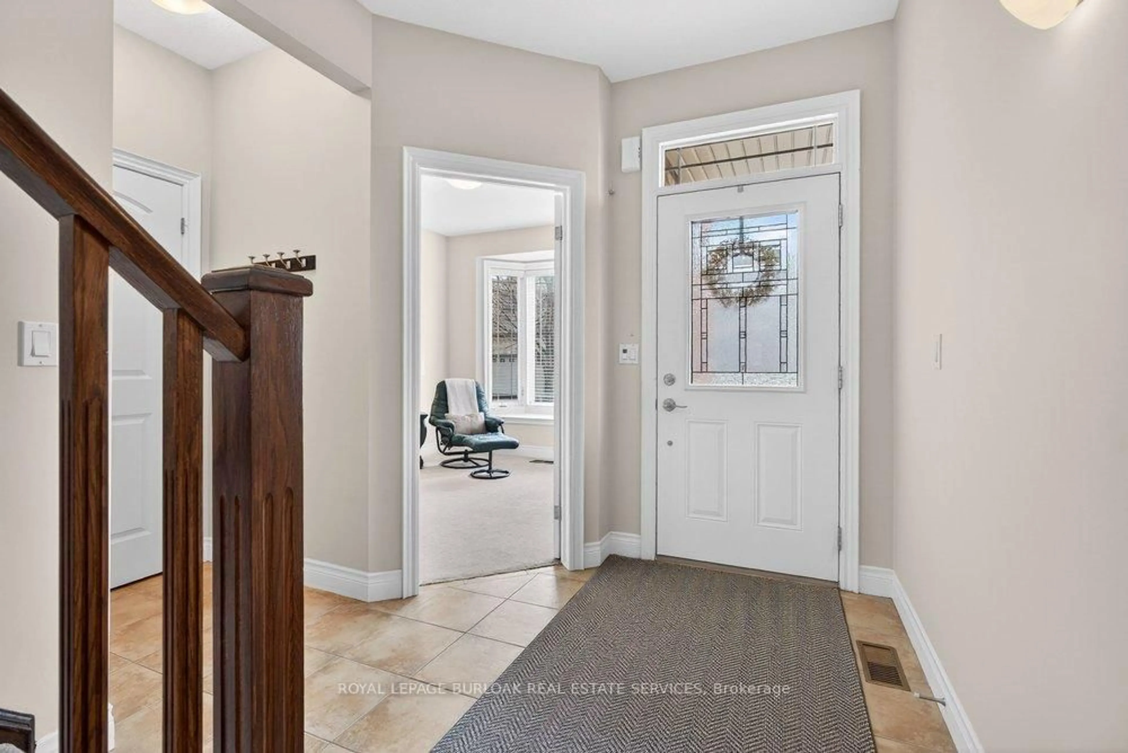 Indoor entryway for 2120 Itabashi Way #157, Burlington Ontario L7M 0V3