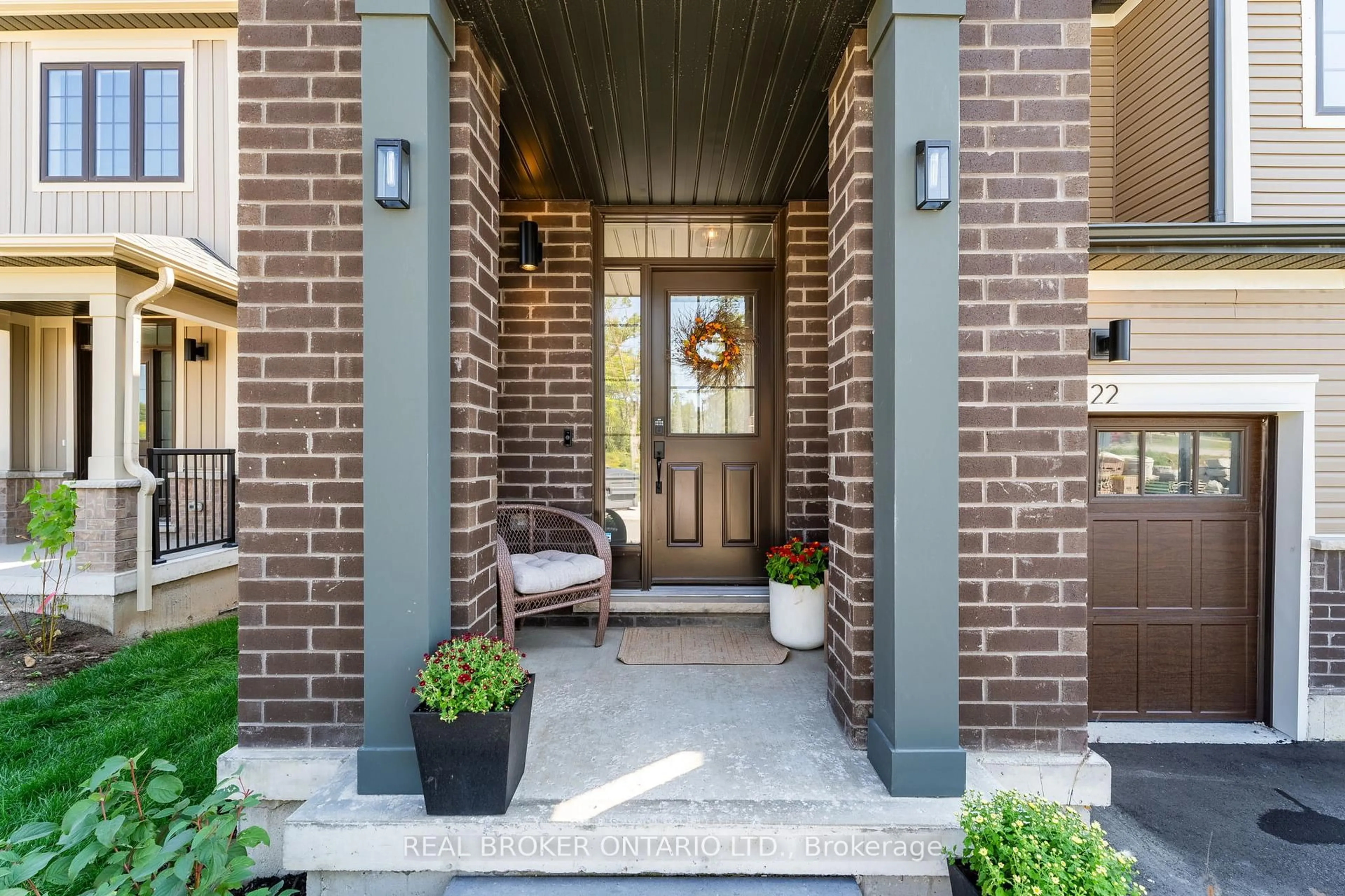 Home with brick exterior material, street for 690 Broadway #22, Orangeville Ontario L9W 7T7