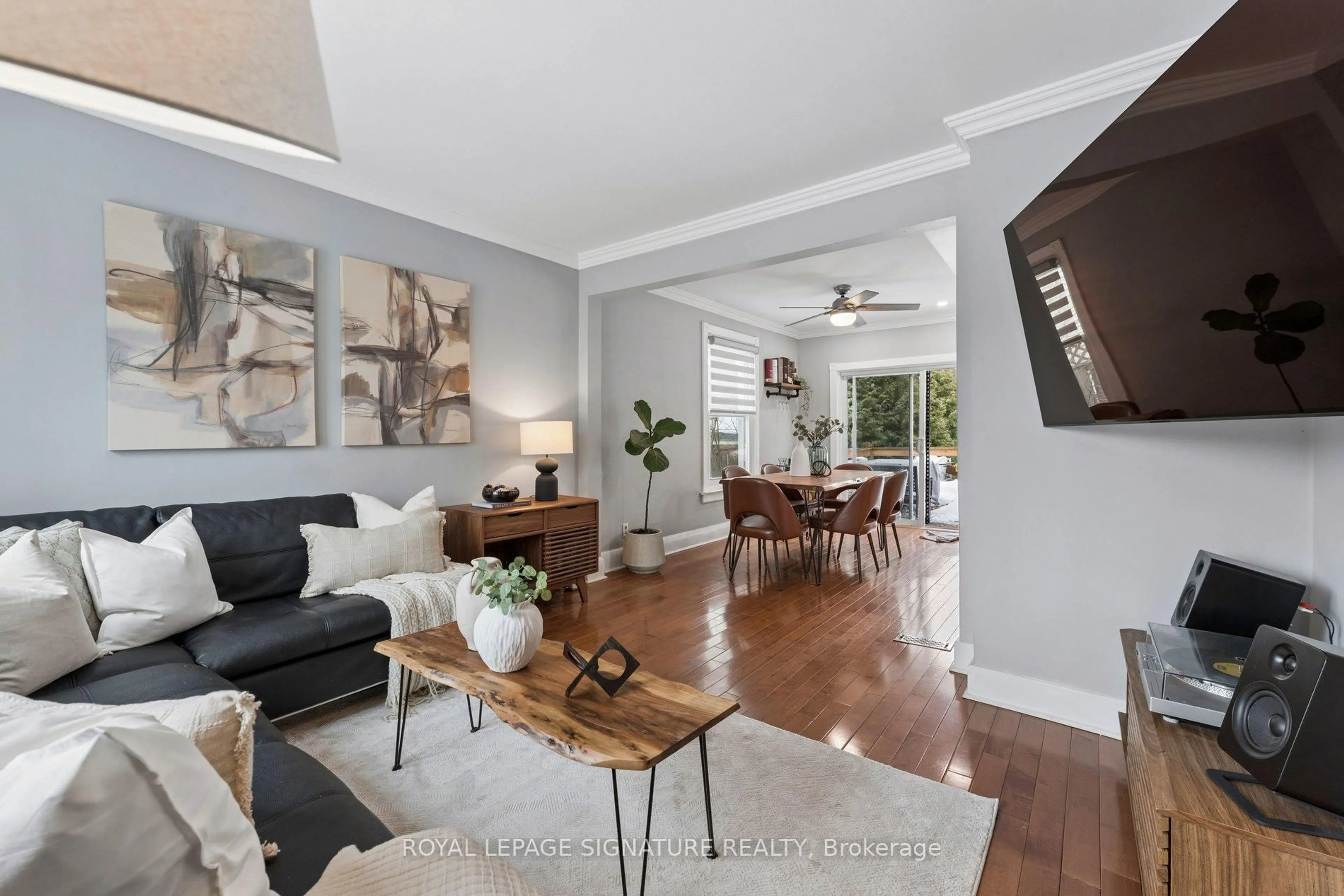 Living room with furniture, unknown for 71 English St, Brampton Ontario L6X 1L5