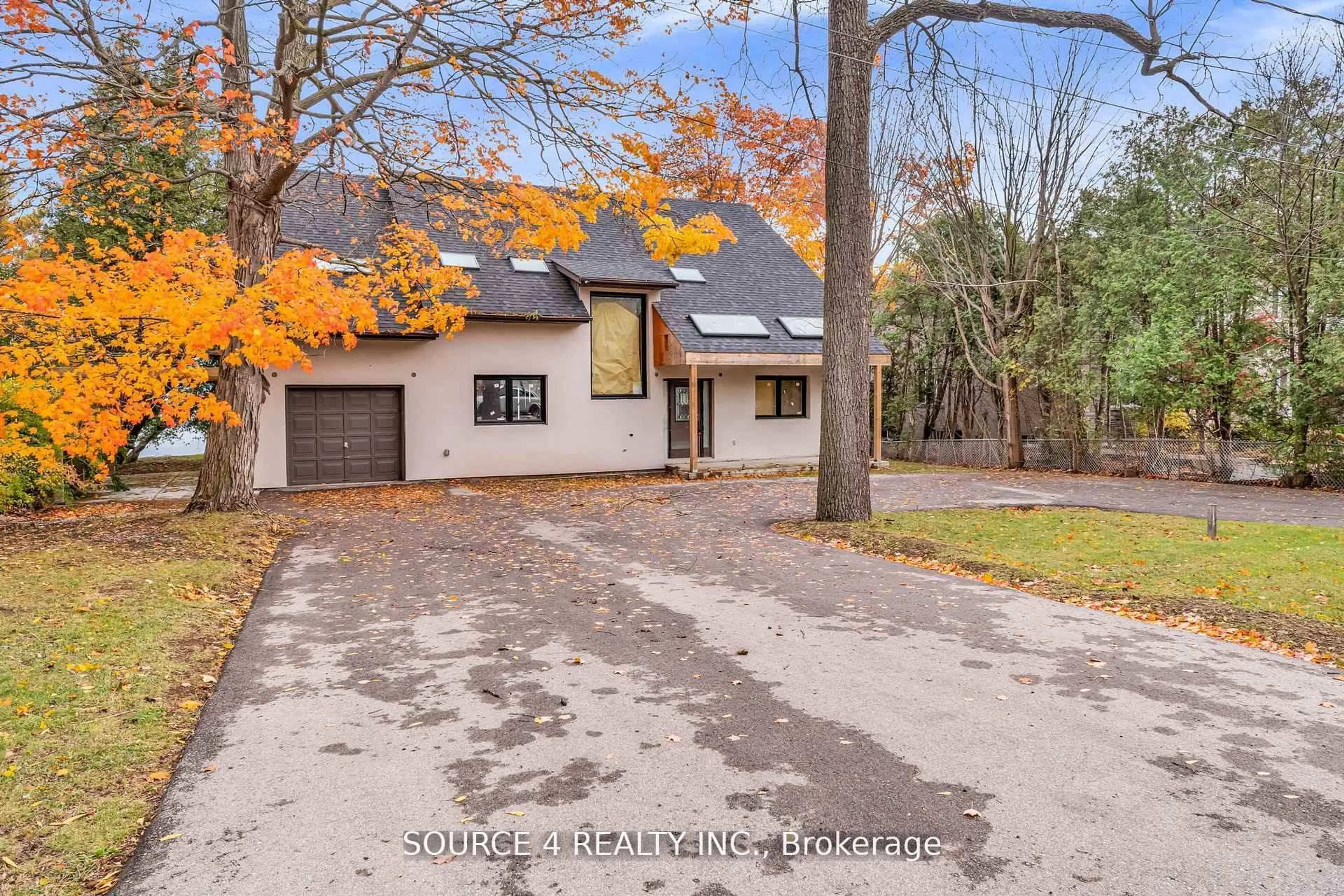 Unknown for 1376 Lakeshore Rd, Oakville Ontario L6L 1G2