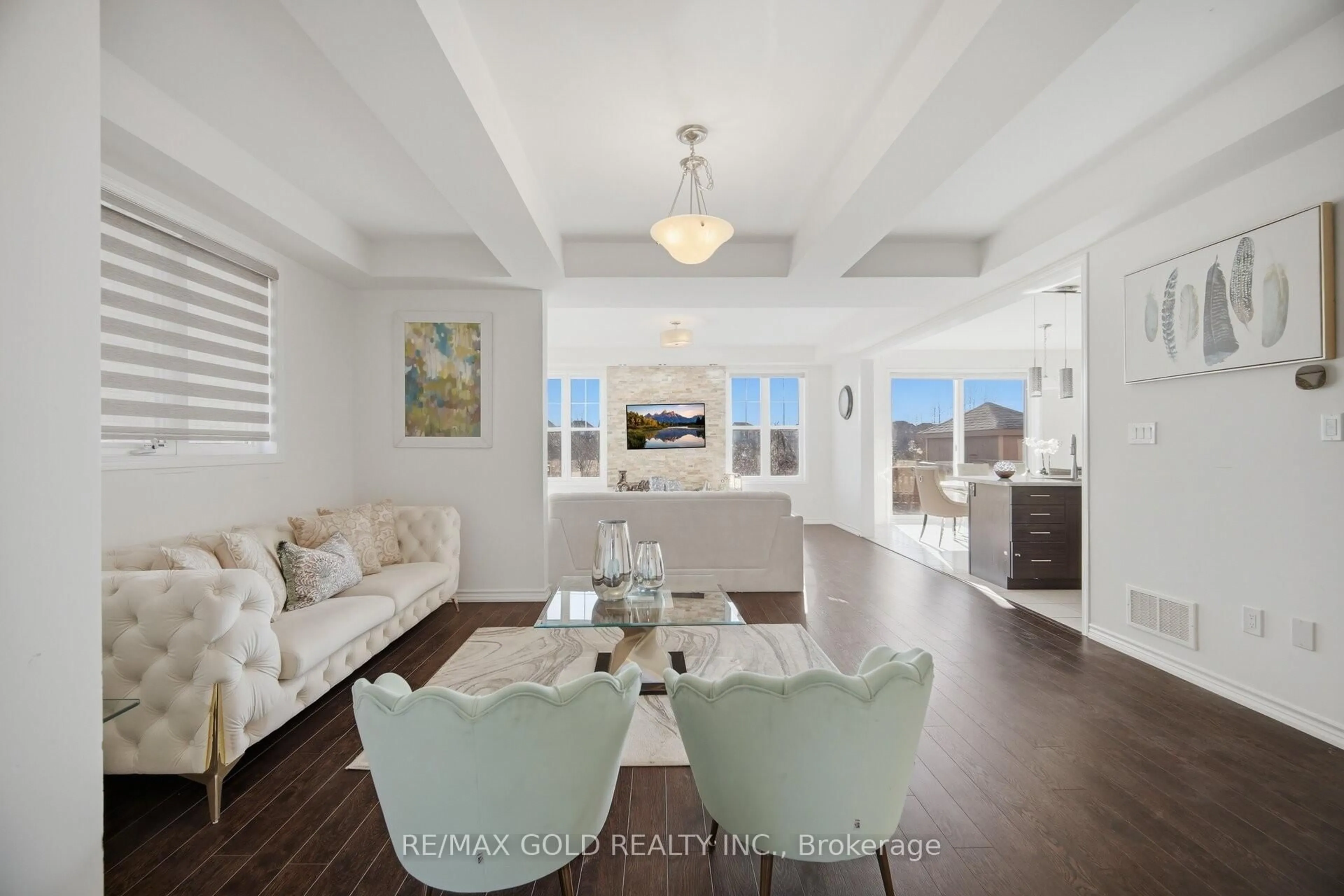 Living room with furniture, unknown for 38 Leadenhall Rd, Brampton Ontario L7A 4G3