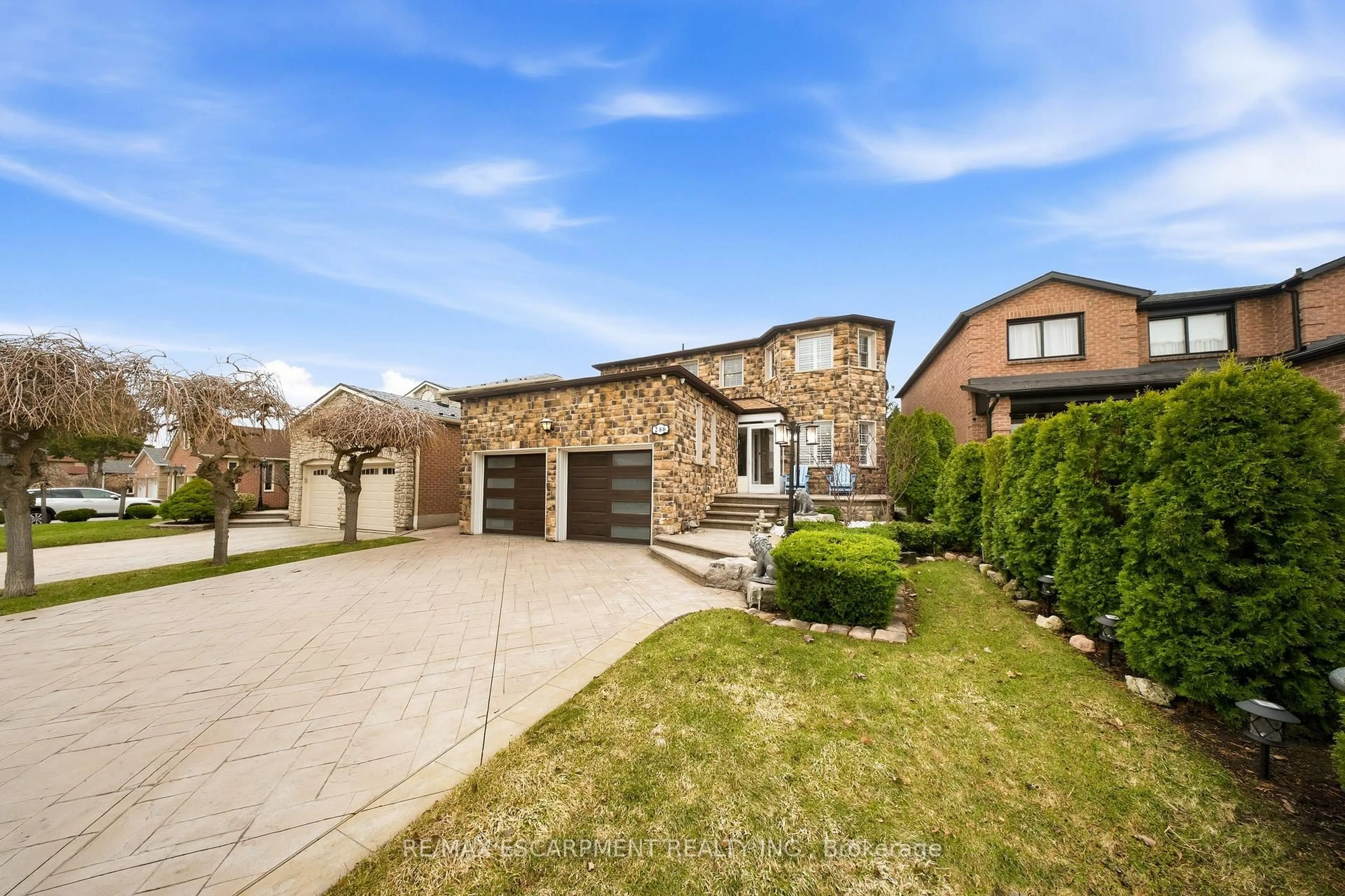 Home with brick exterior material, street for 286 Winfield Terr, Mississauga Ontario L5R 1N3