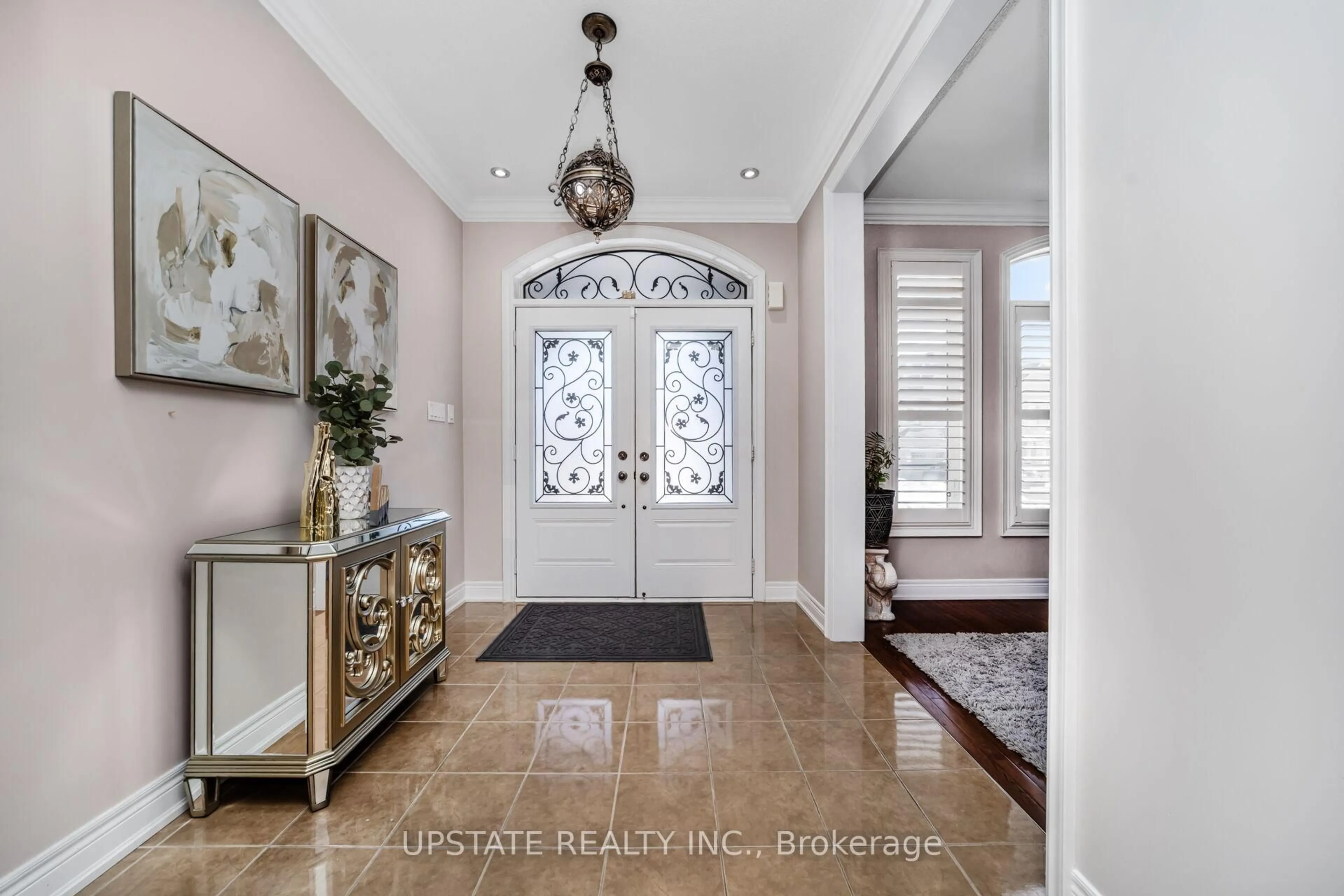 Indoor entryway for 24 Haywood Dr, Brampton Ontario L6X 0W1