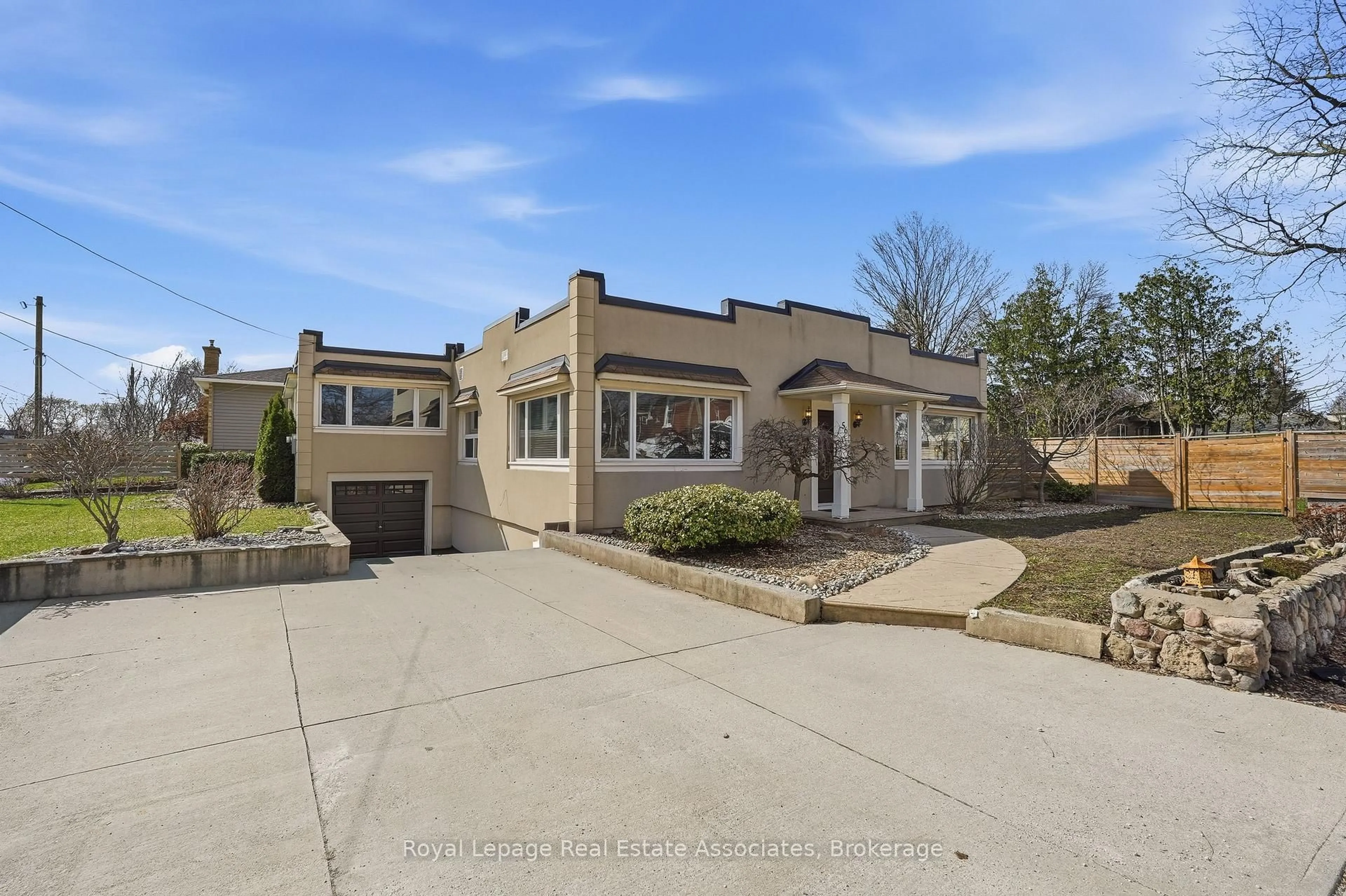 Unknown for 56 King St, Halton Hills Ontario L7G 2G4