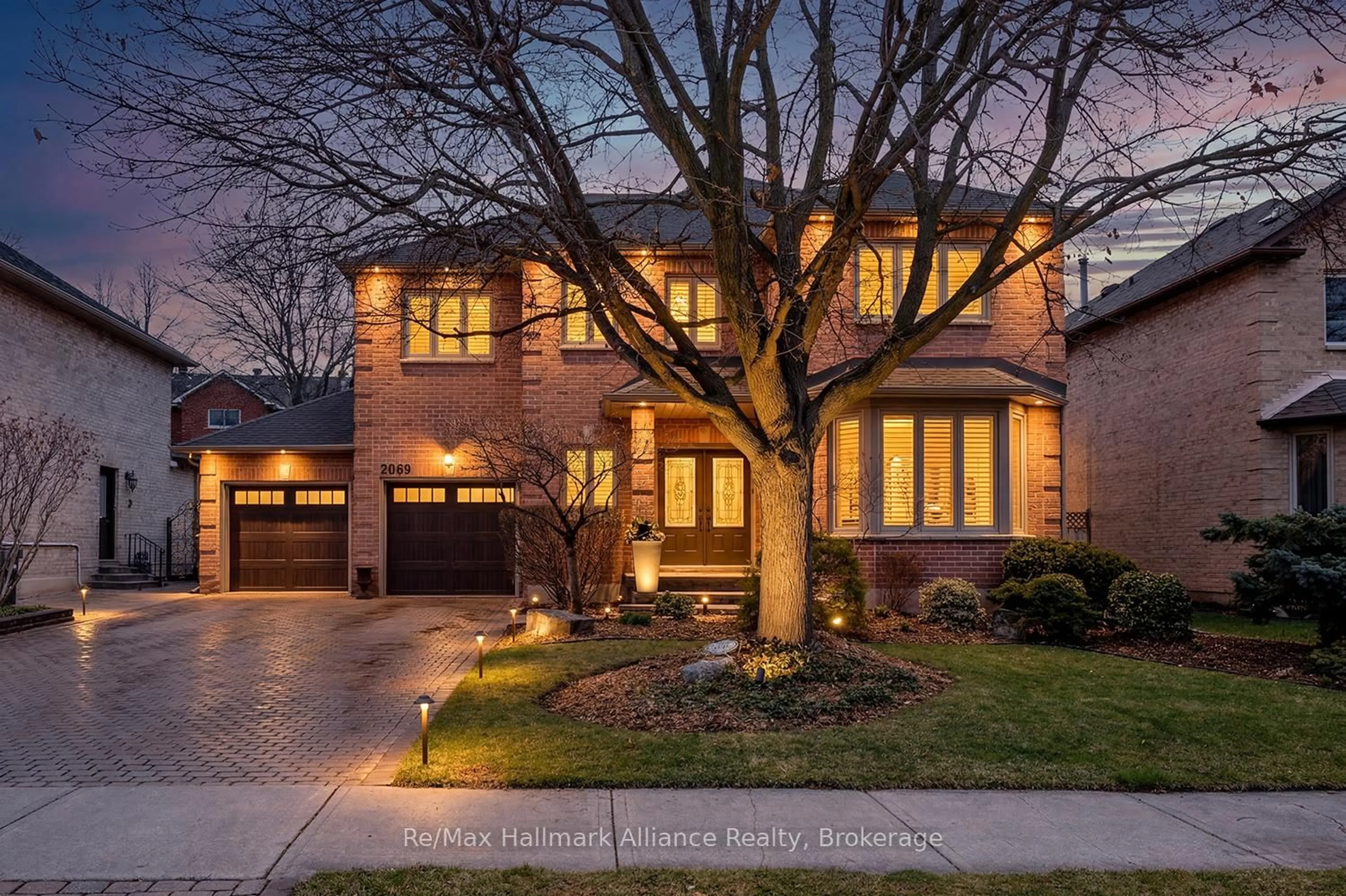 Home with brick exterior material, street for 2069 Nipigon Dr, Oakville Ontario L6H 4G3