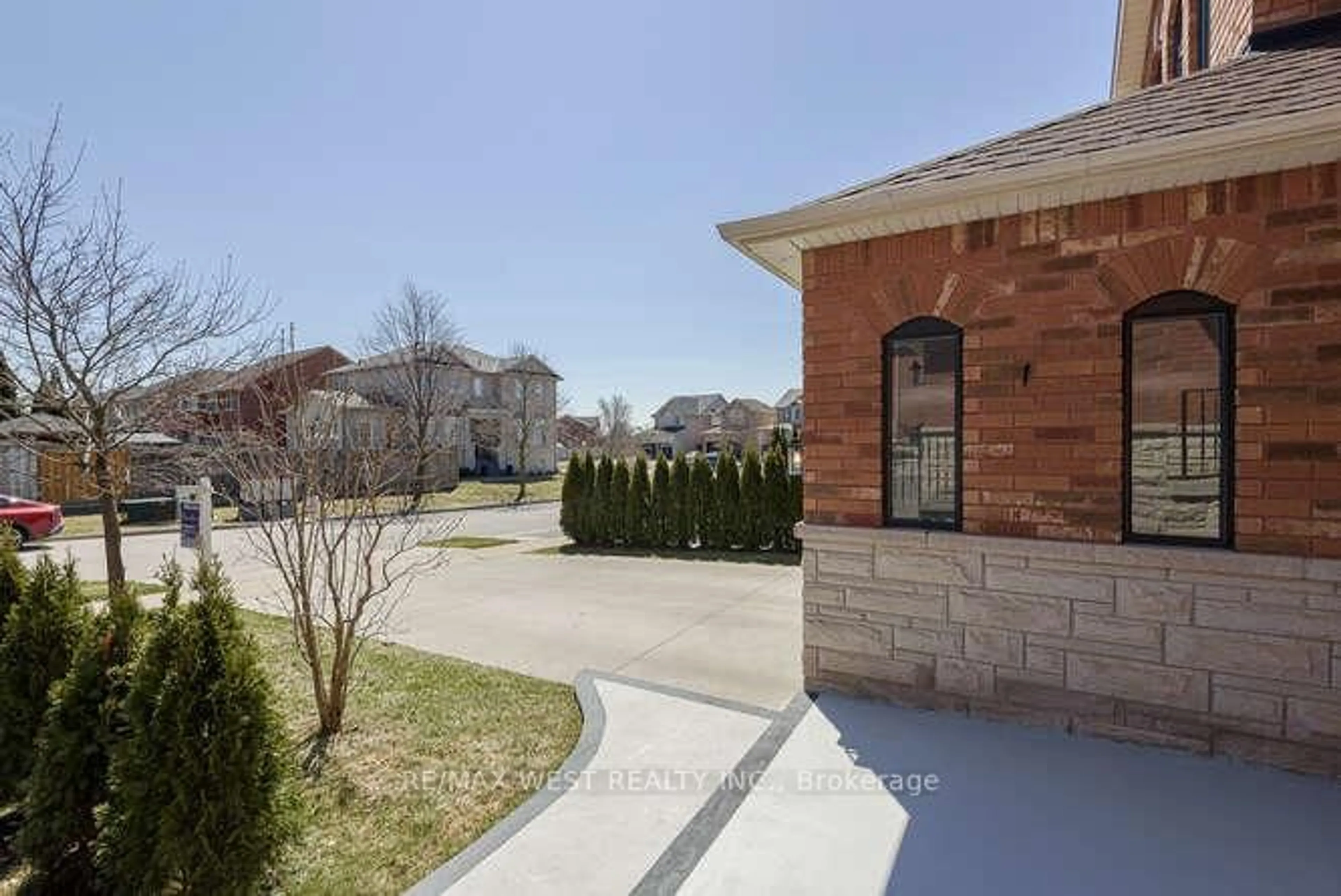 Home with brick exterior material, street for 6 Gray Park Dr, Caledon Ontario L7E 2N3