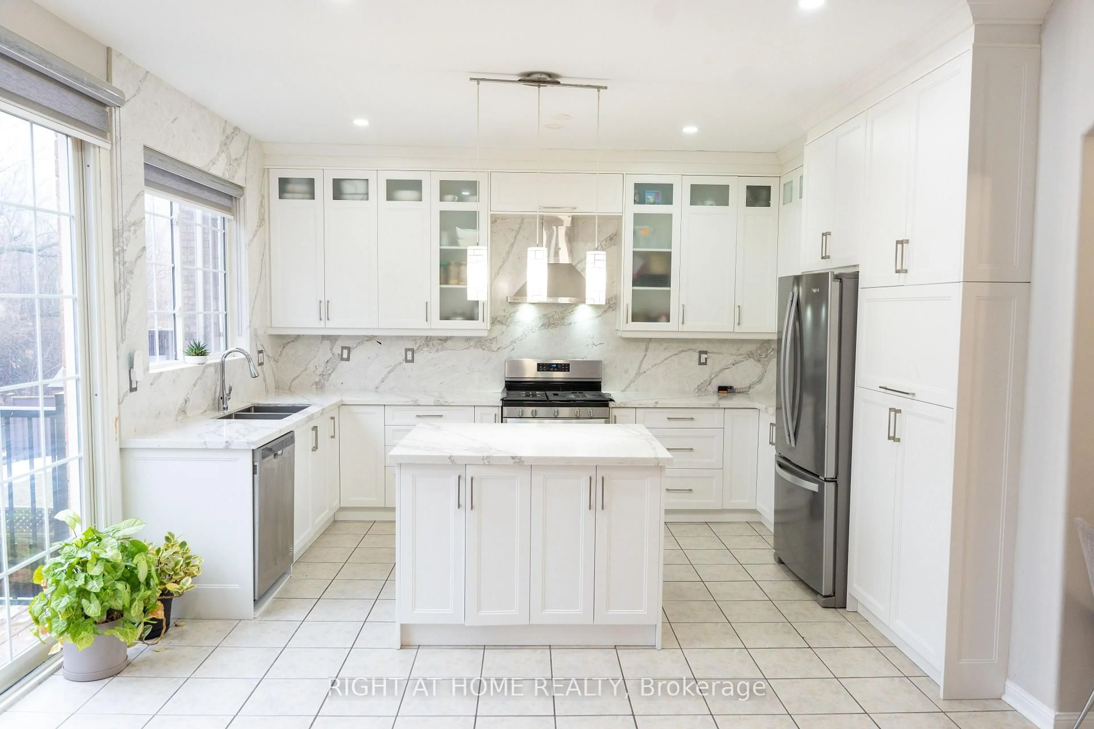 Contemporary kitchen, ceramic/tile floor for 137 Whitwell Dr, Brampton Ontario L6P 1L2