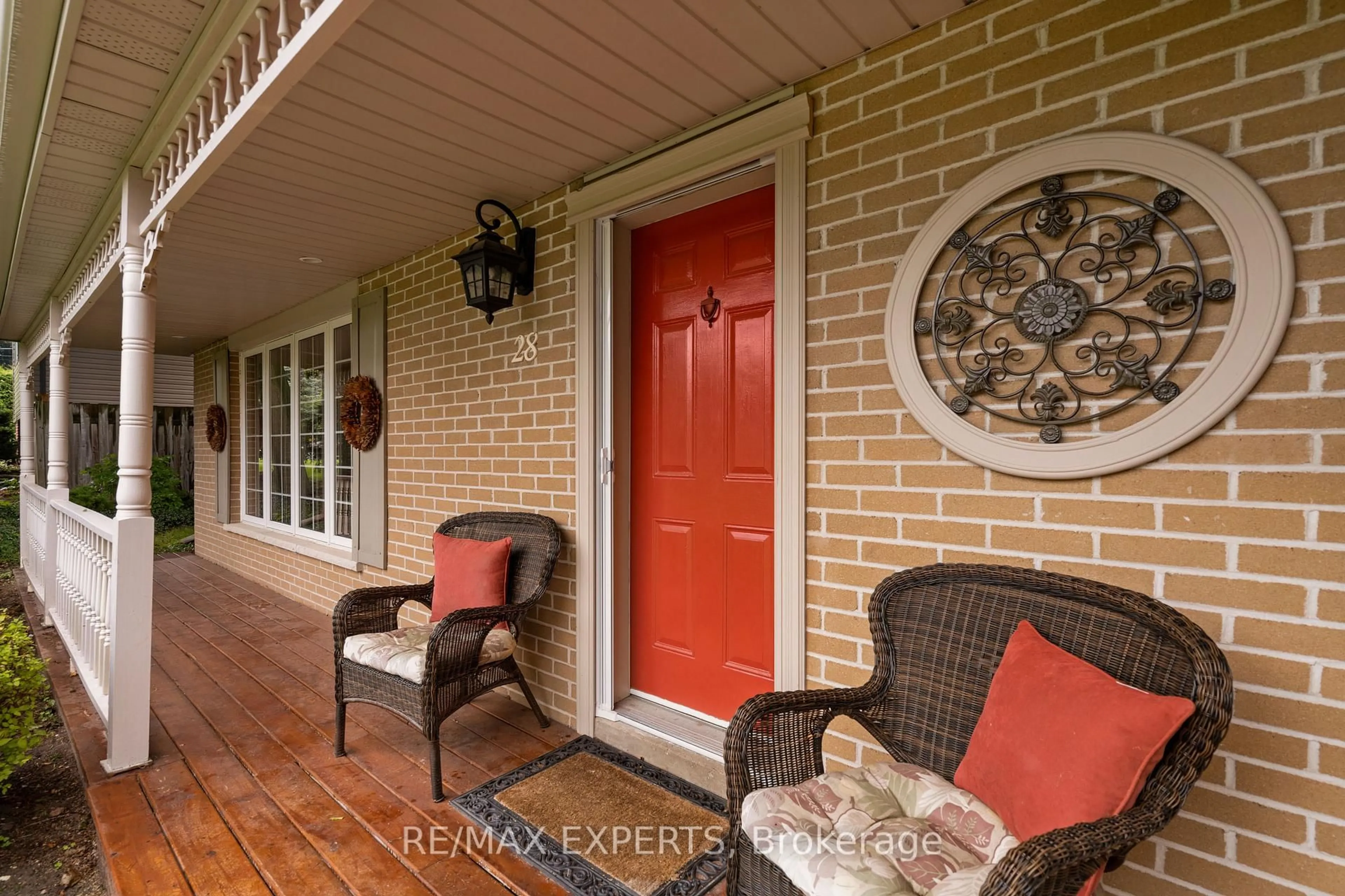 Unknown for 28 Hilltop Dr, Caledon Ontario L7C 1H6