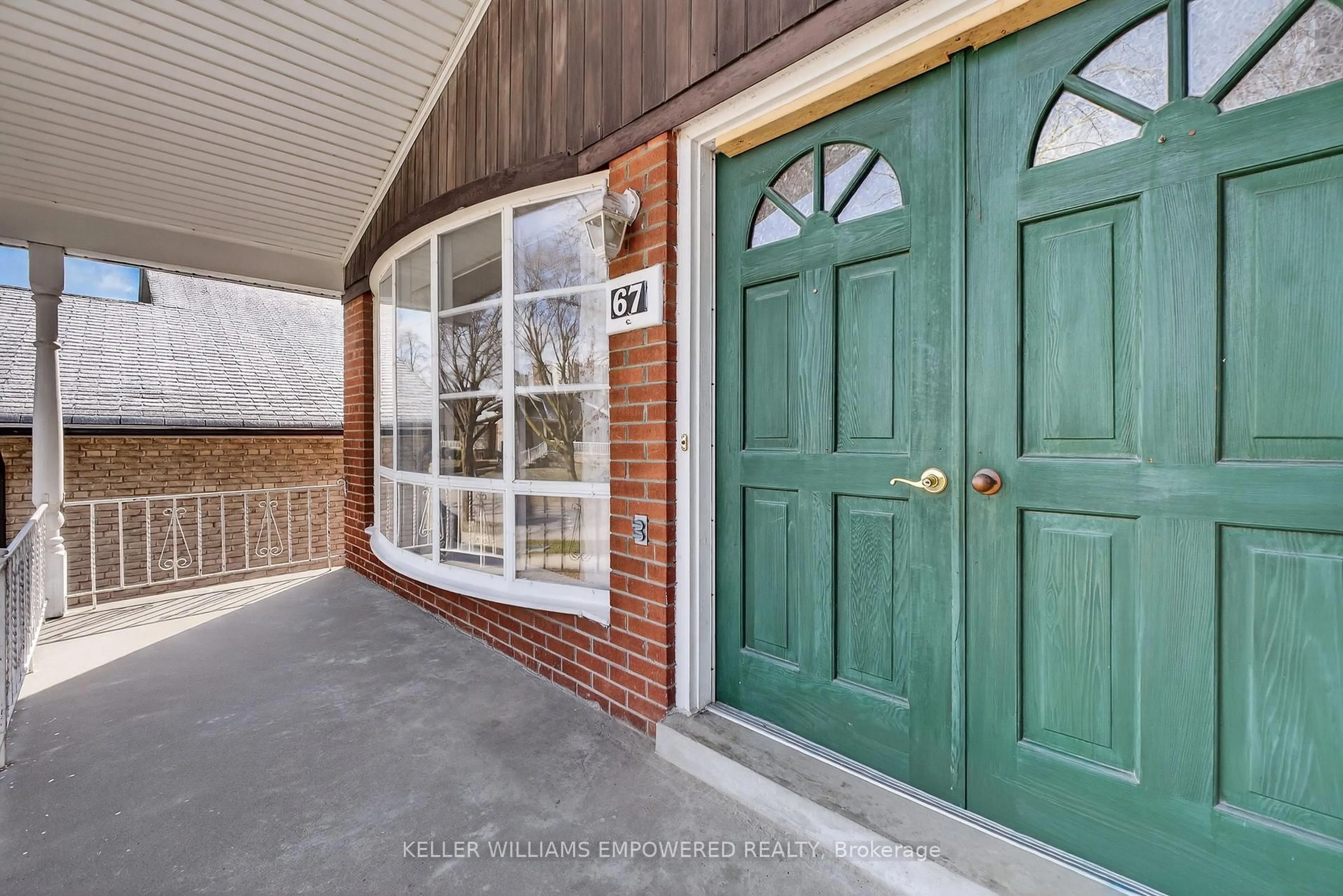 Indoor entryway for 67 Allanhurst Dr, Toronto Ontario M9A 4K2