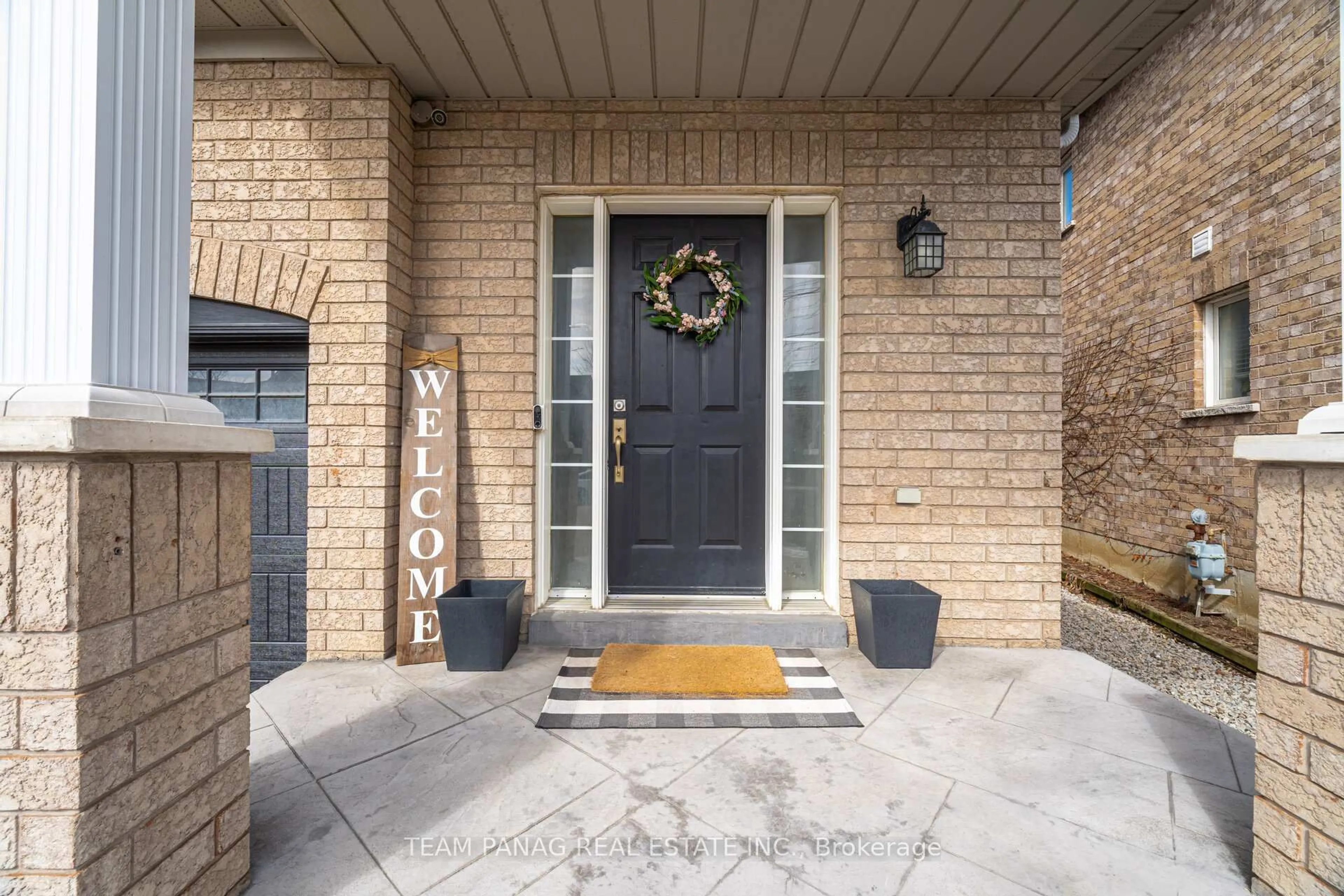 Indoor entryway for 26 Calderstone Rd, Brampton Ontario L6P 2A4