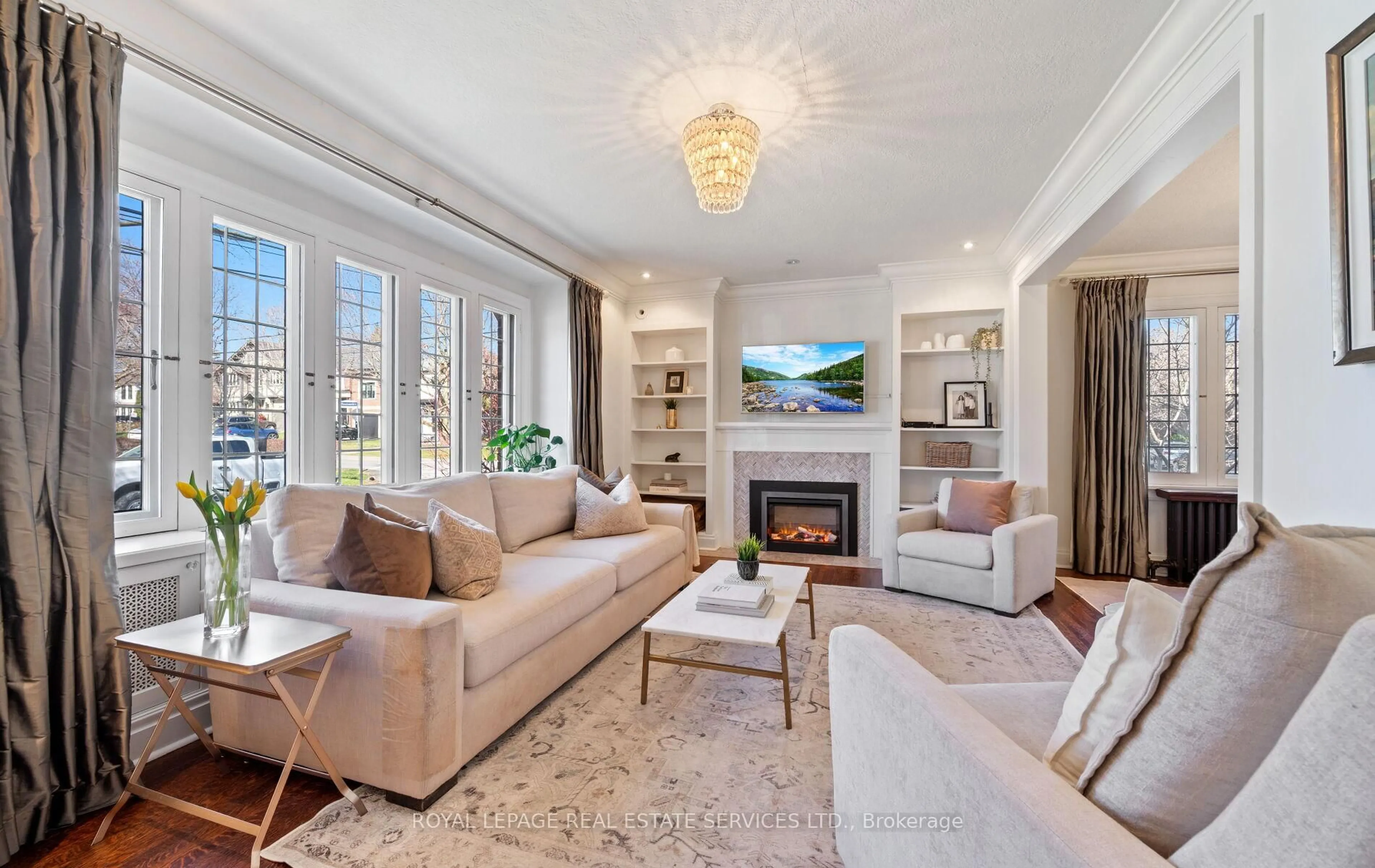 Living room with furniture, unknown for 60 Thompson Ave, Toronto Ontario M8Z 3T4