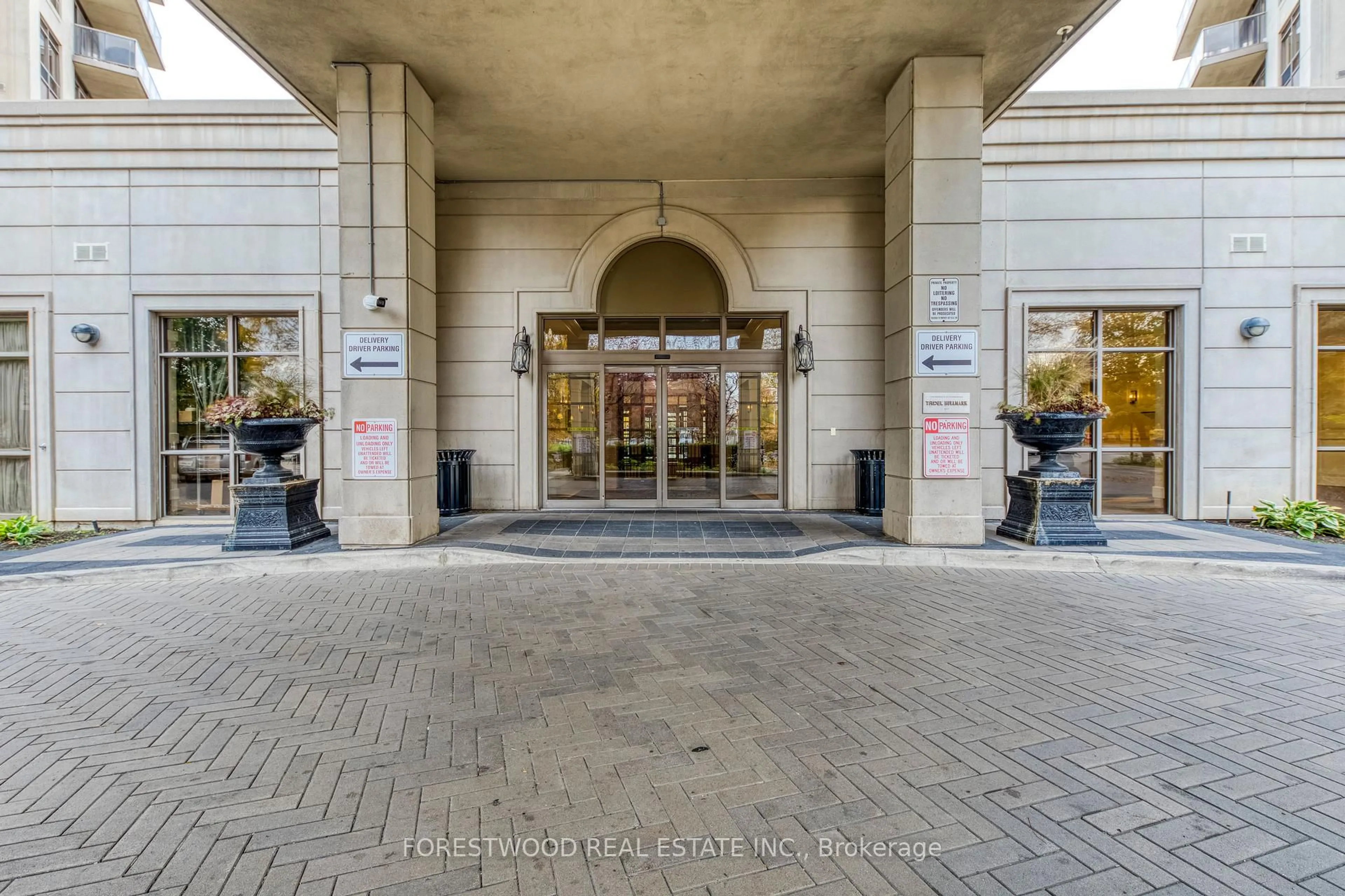 Indoor foyer for 710 Humberwood Blvd #2002, Toronto Ontario M9W 7J5