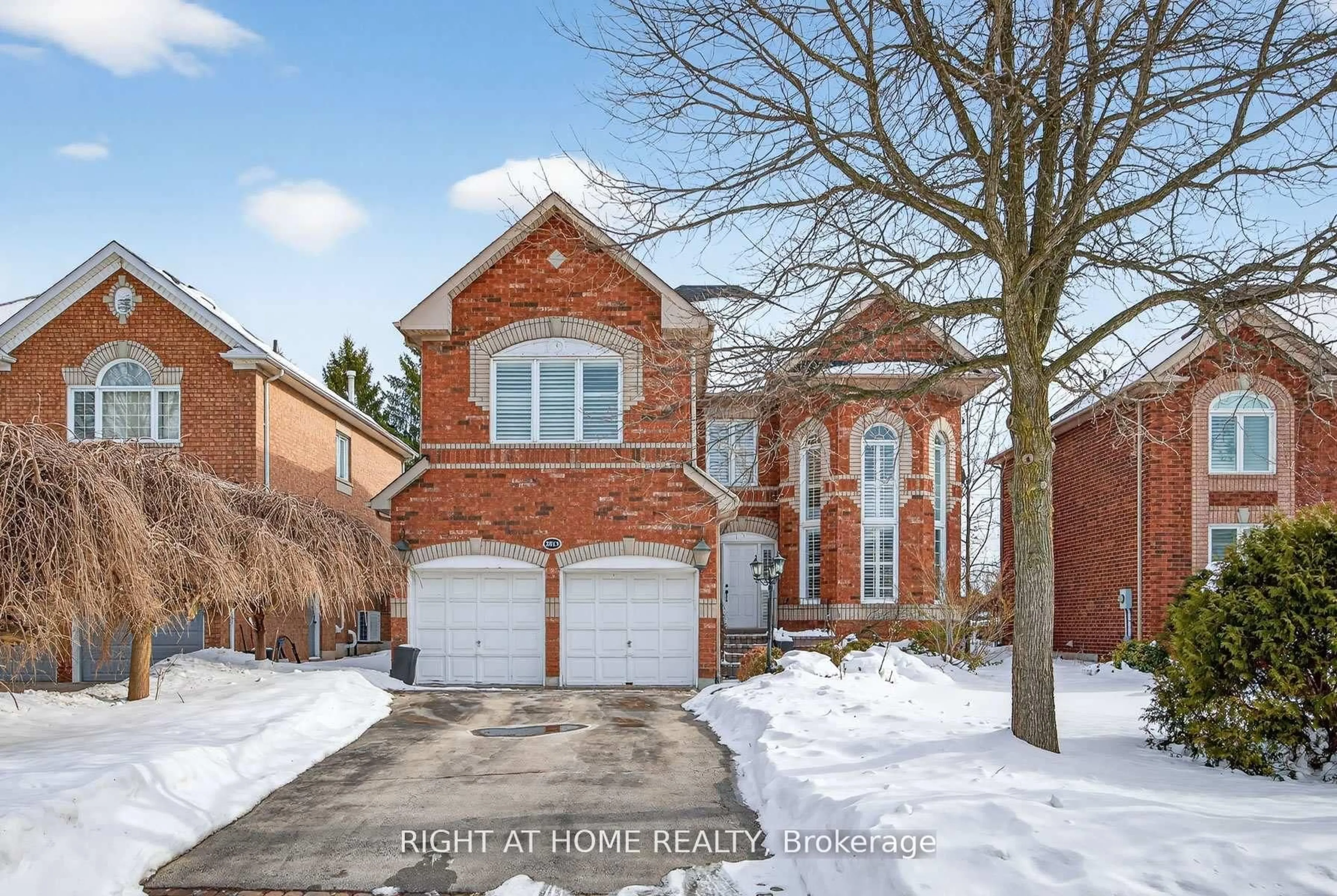Home with brick exterior material, street for 2013 ROSEMOUNT Cres, Oakville Ontario L6M 3A5