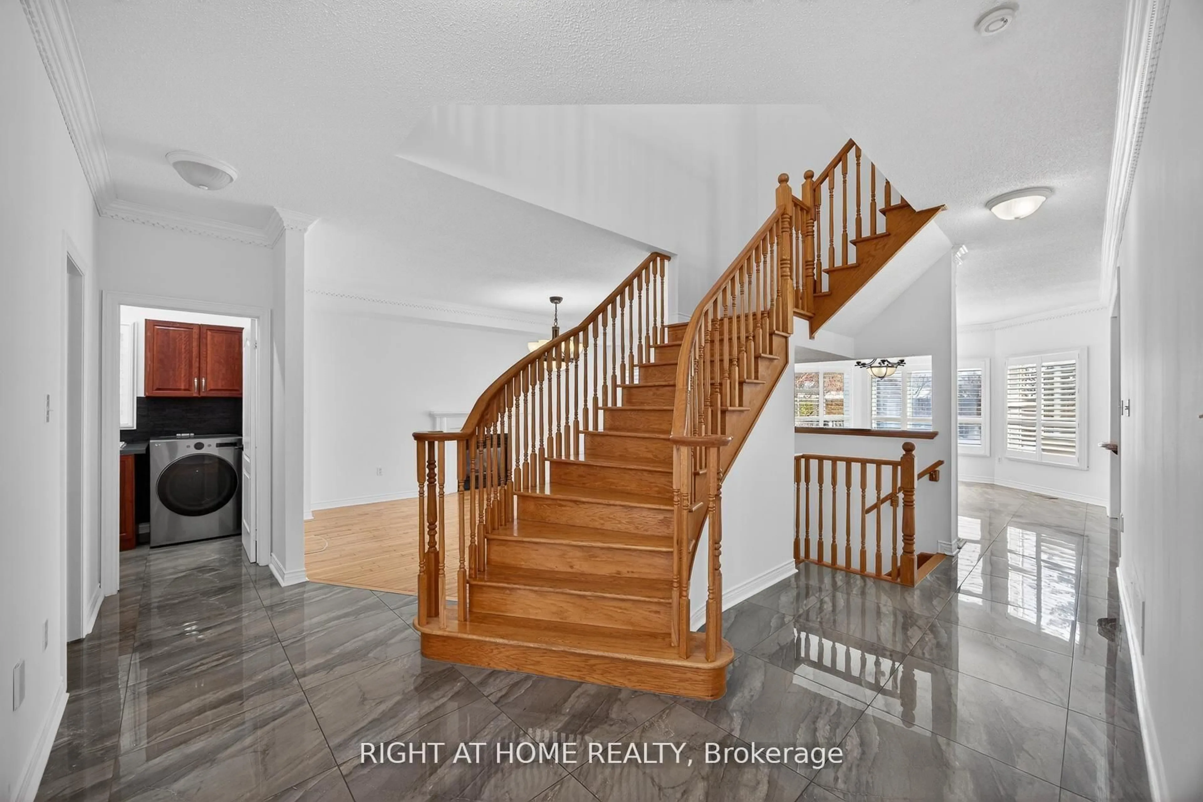 Unknown for 2013 ROSEMOUNT Cres, Oakville Ontario L6M 3A5