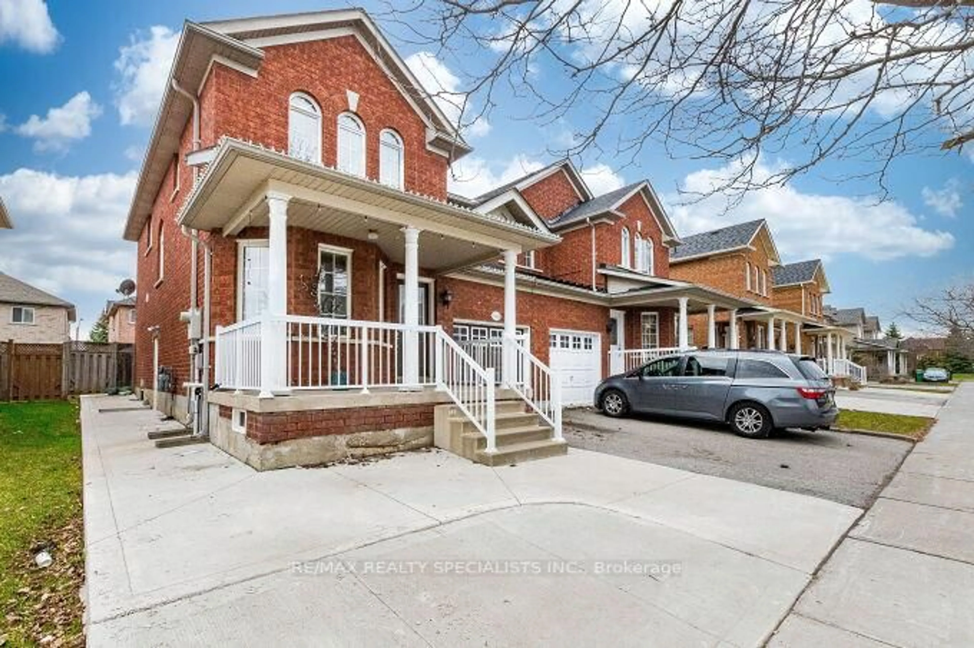 Home with brick exterior material, street for 5969 Manzanillo Cres, Mississauga Ontario L5M 6Y3