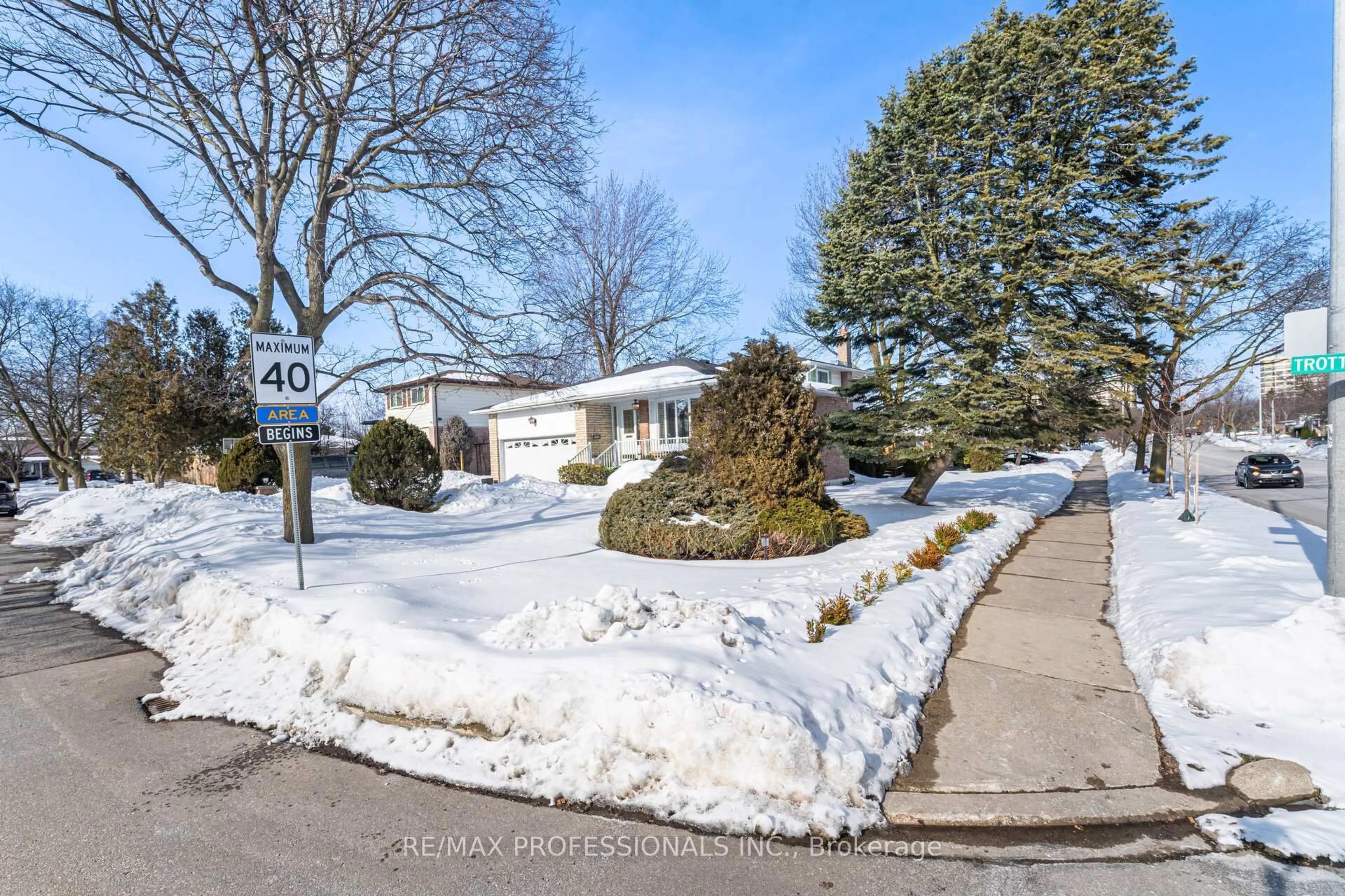 Unknown for 50 Trotters Lane, Brampton Ontario L6Y 1B6