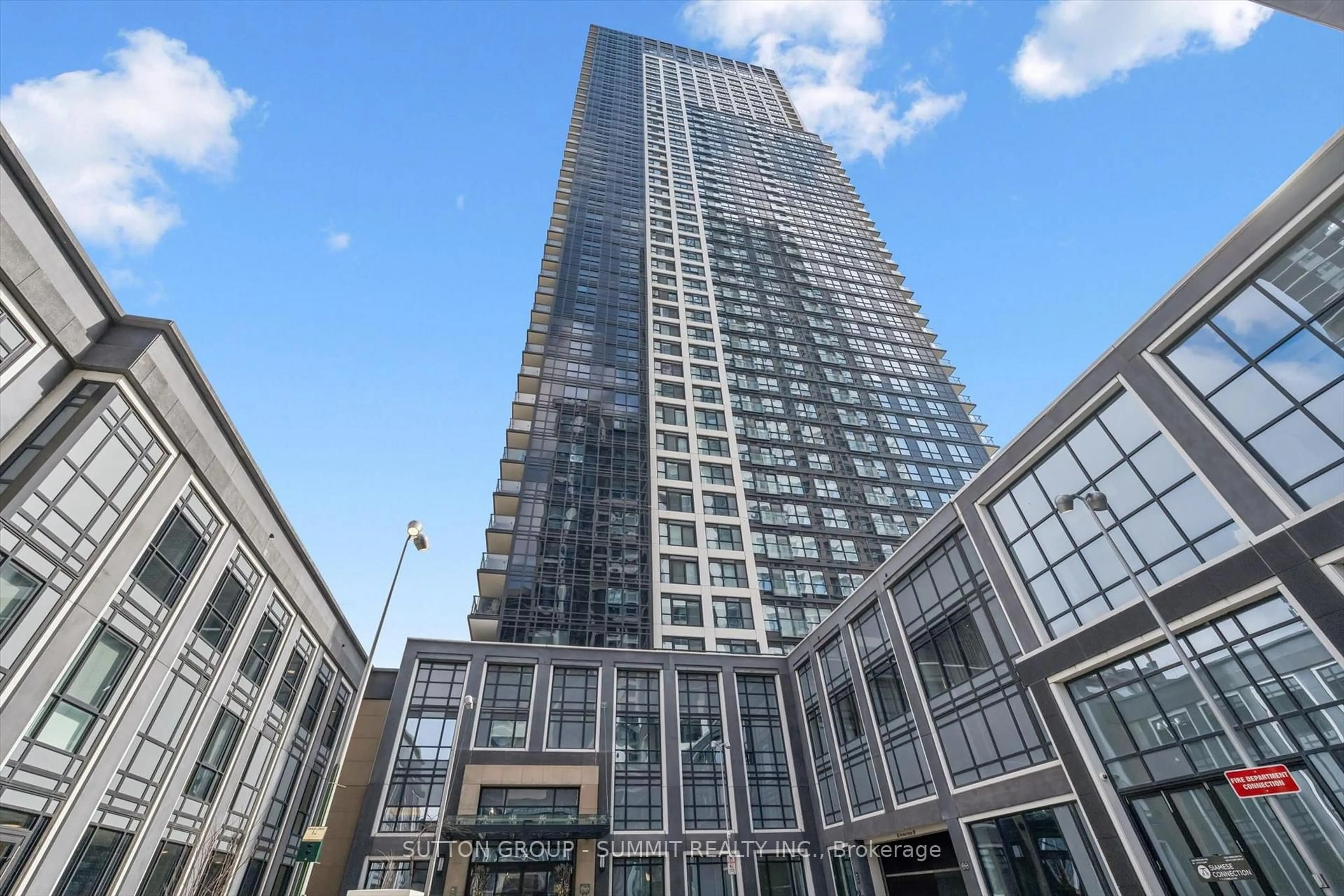 Indoor foyer for 5 Mabelle Ave #1429, Toronto Ontario M9A 0C8