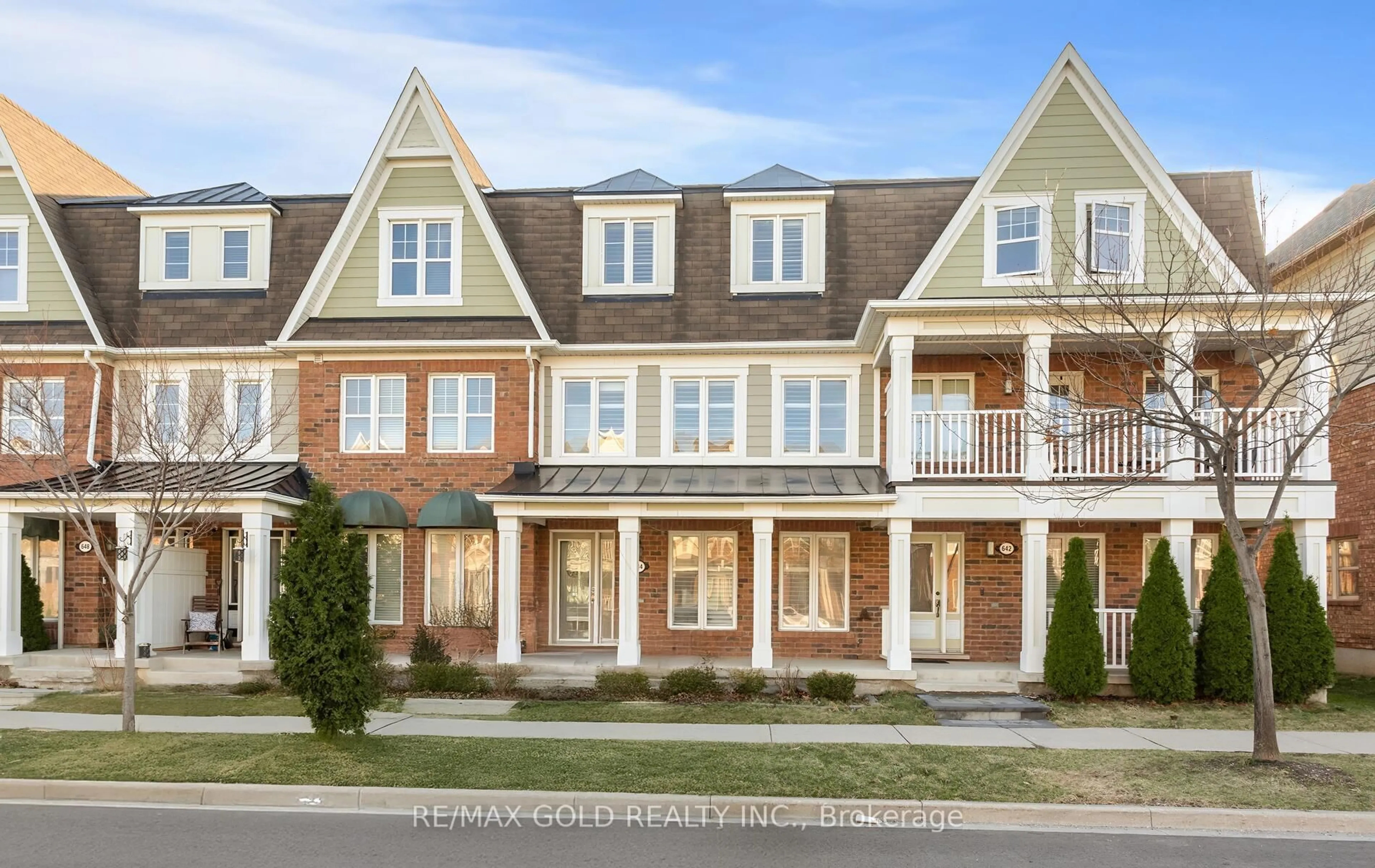 Home with brick exterior material, street for 644 Scott Blvd, Milton Ontario L9T 0P2